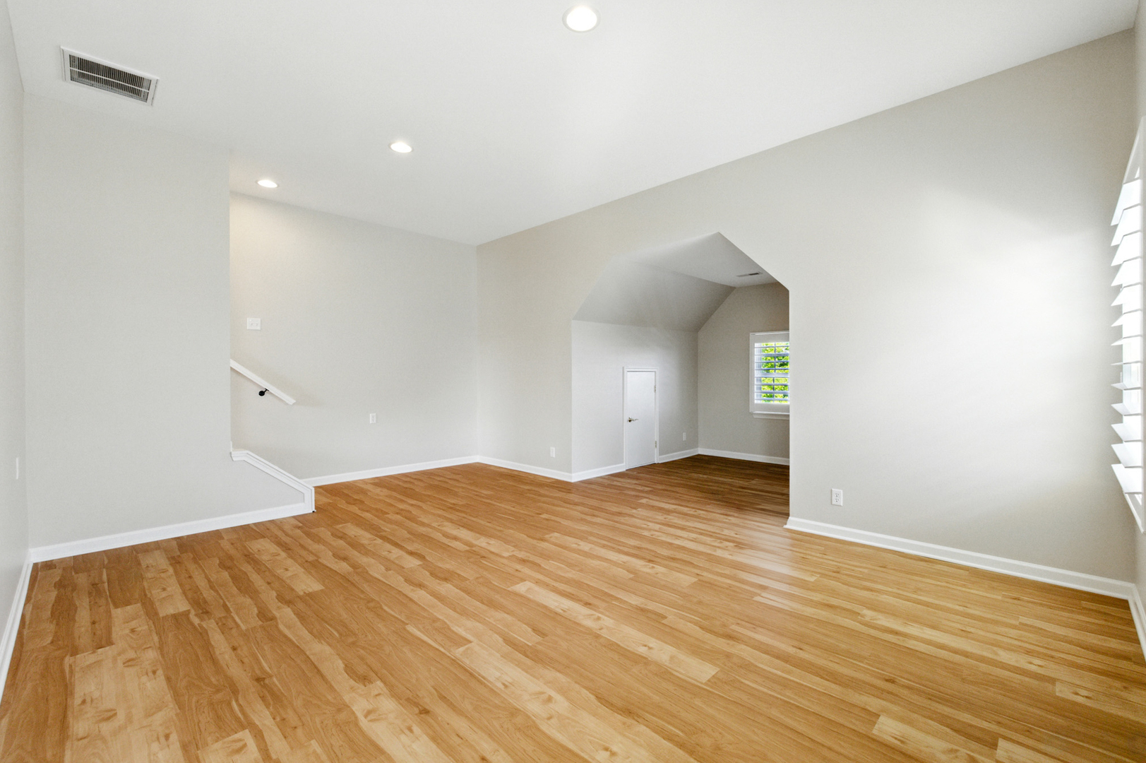 918 Glacial Falls Drive, Gilberts, IL 60136