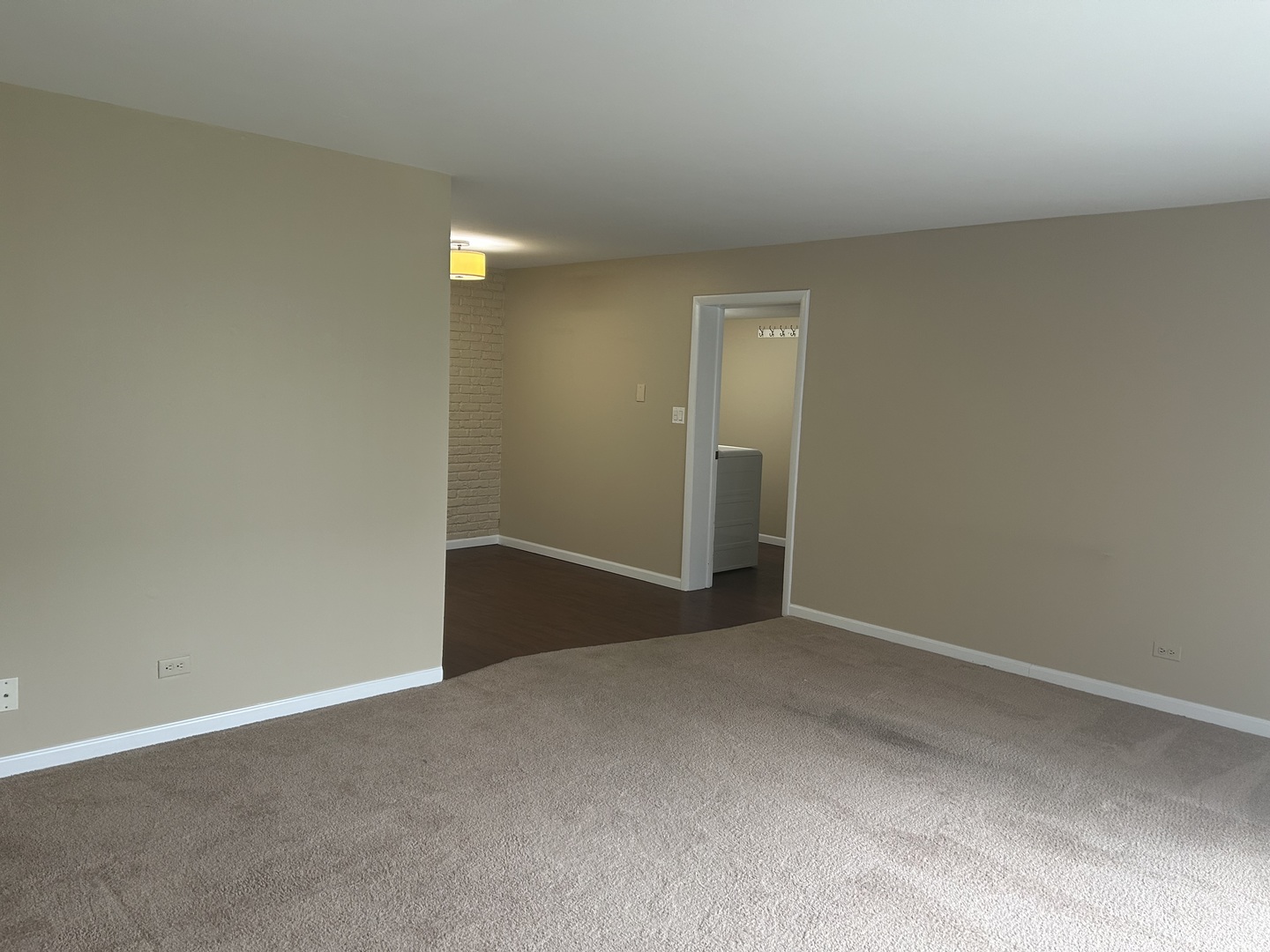 322 WHIDAH Court #322, Schaumburg, IL 60194