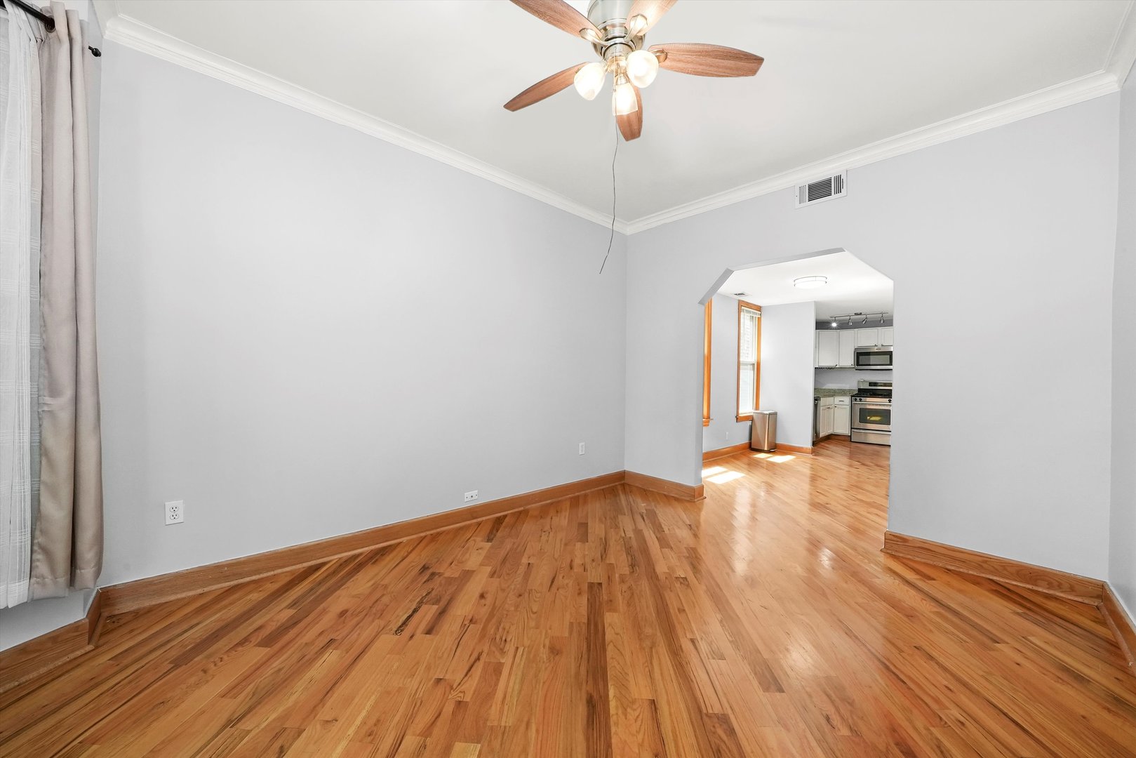 4614 N Springfield Avenue, Chicago, IL 60625