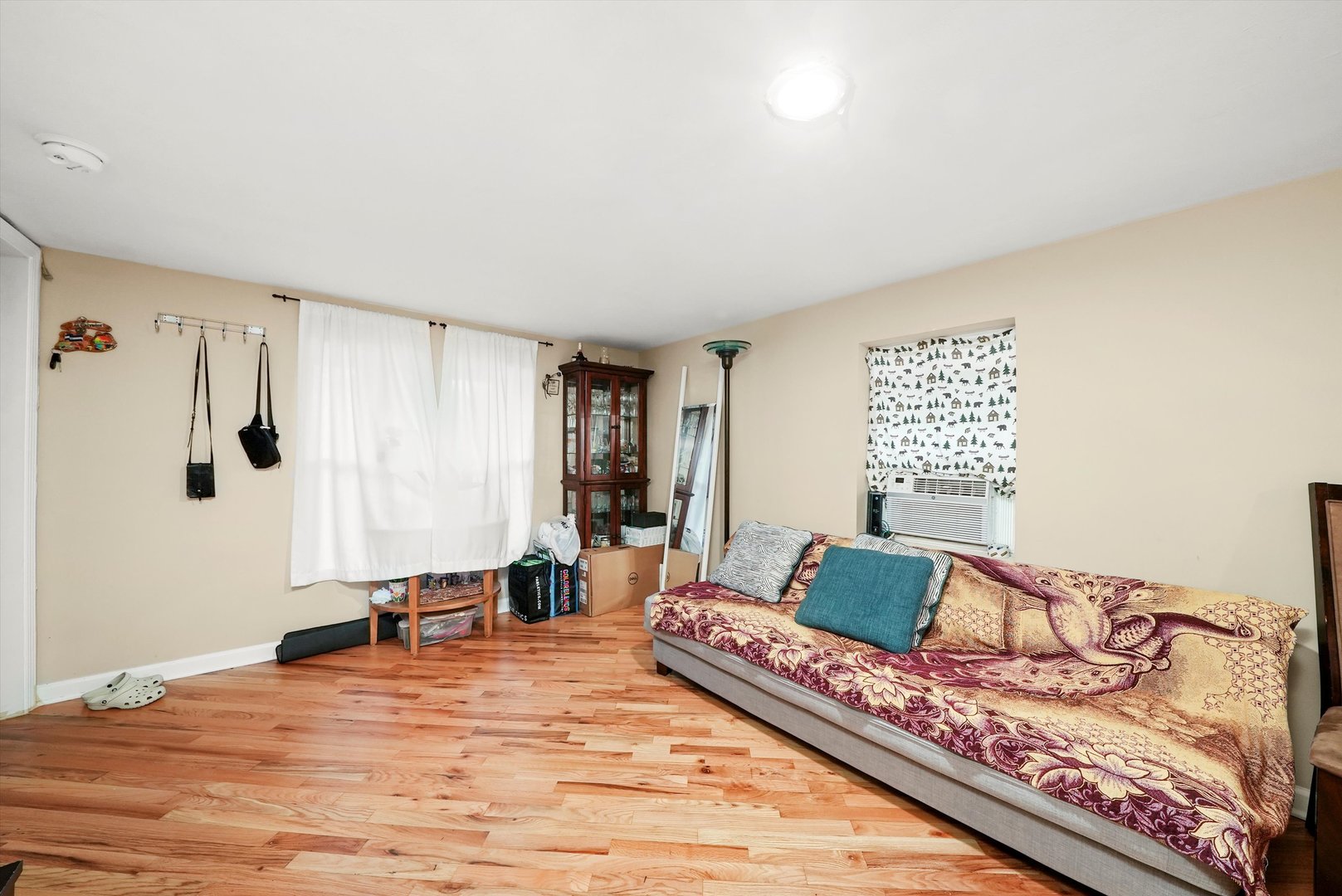4614 N Springfield Avenue, Chicago, IL 60625