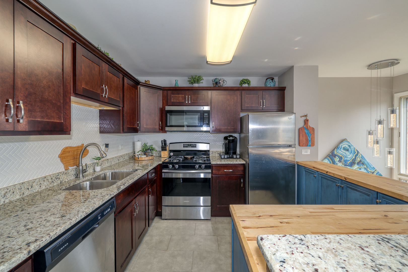 0n711 Bedford Lane, Winfield, IL 60190