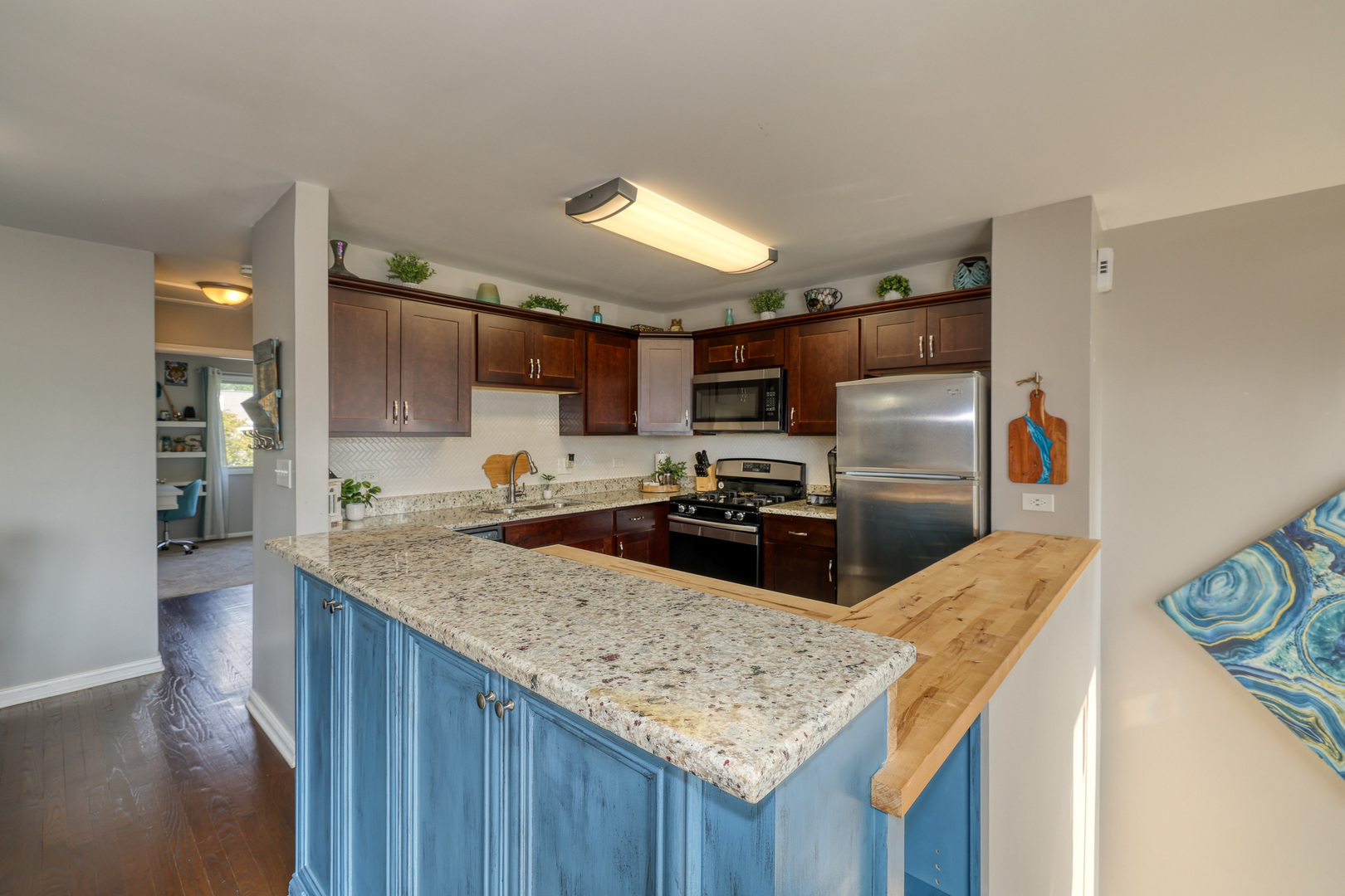 0n711 Bedford Lane, Winfield, IL 60190