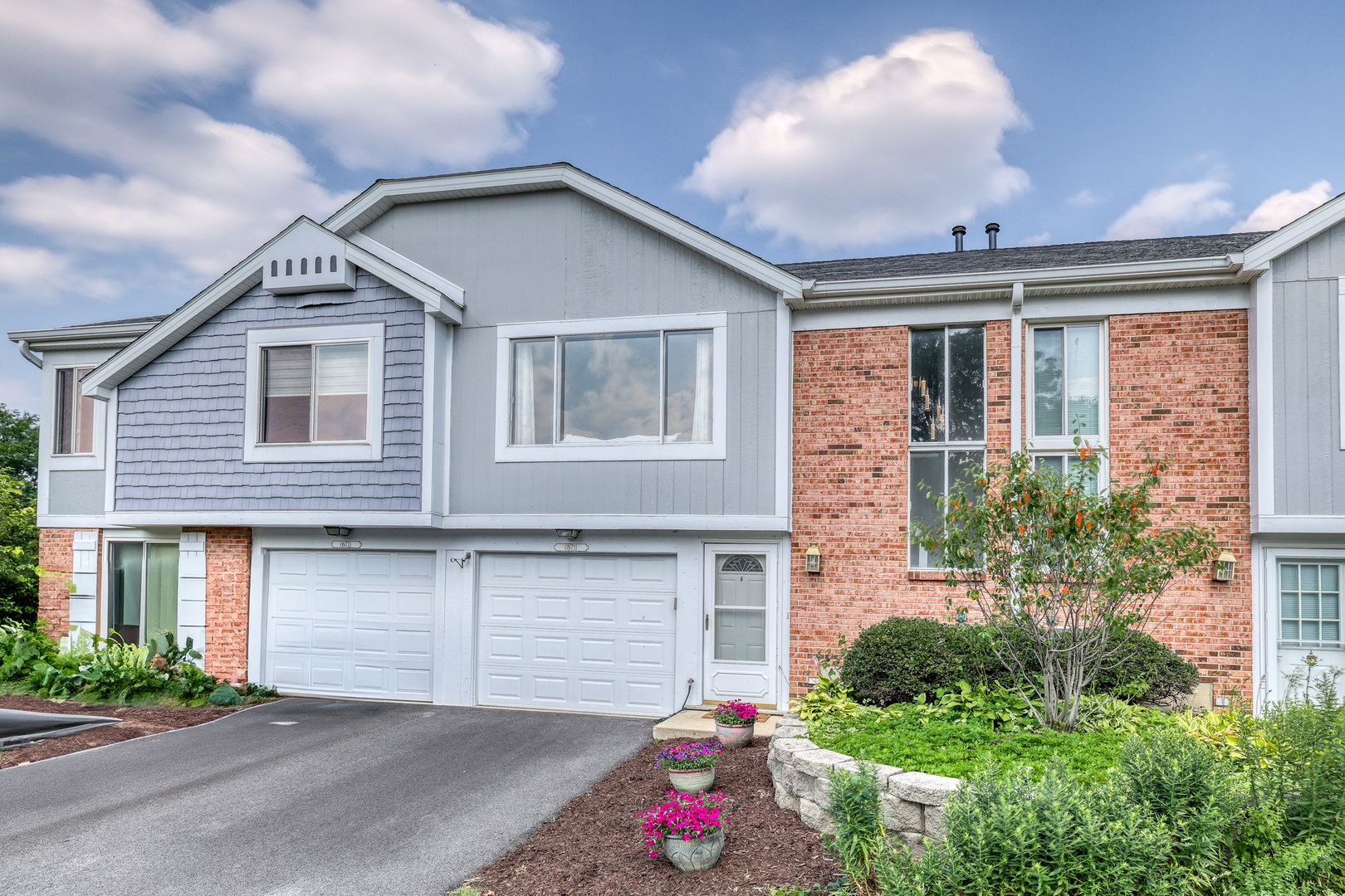 0n711 Bedford Lane, Winfield, IL 60190