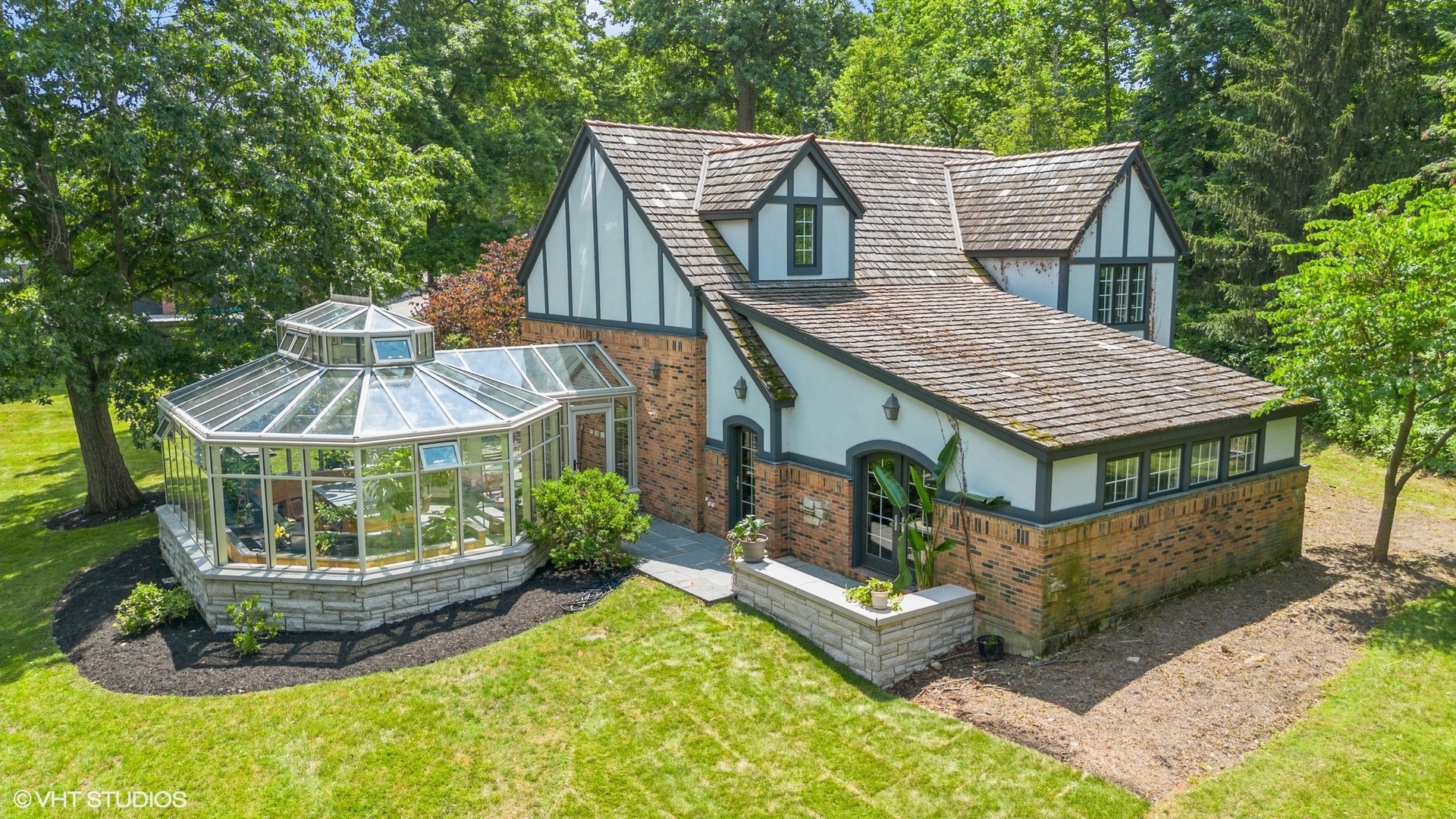 1030 CRESCENT Boulevard, Glen Ellyn, IL 60137