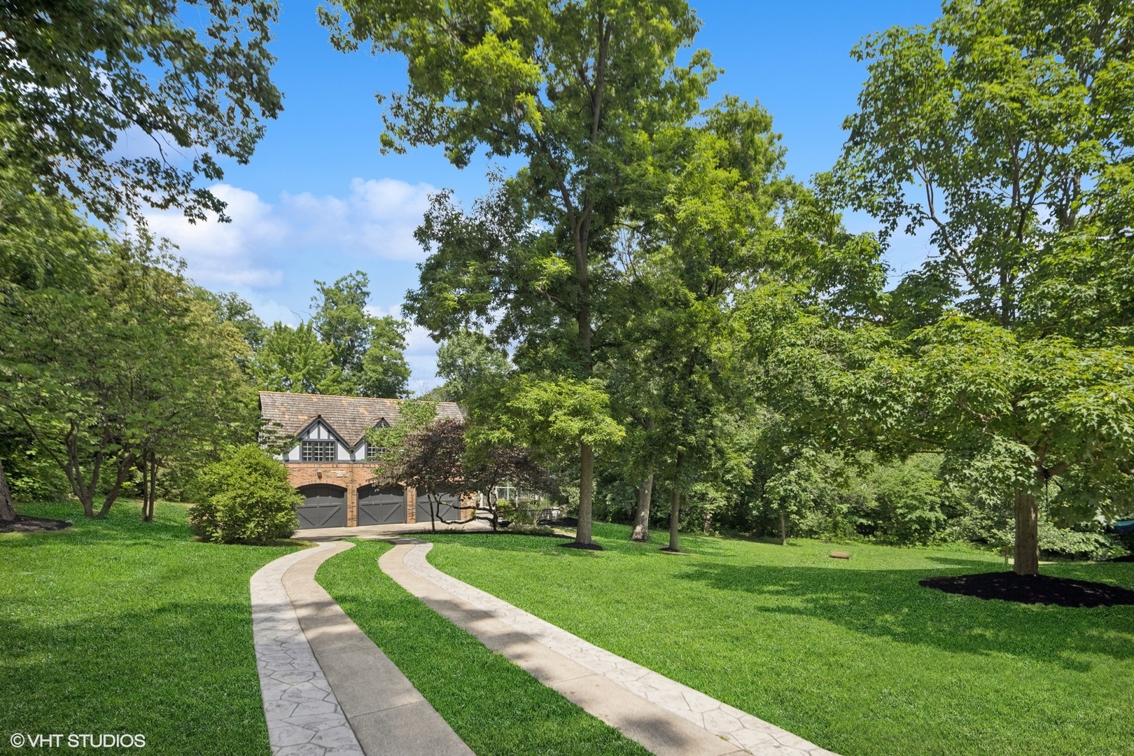 1030 CRESCENT Boulevard, Glen Ellyn, IL 60137