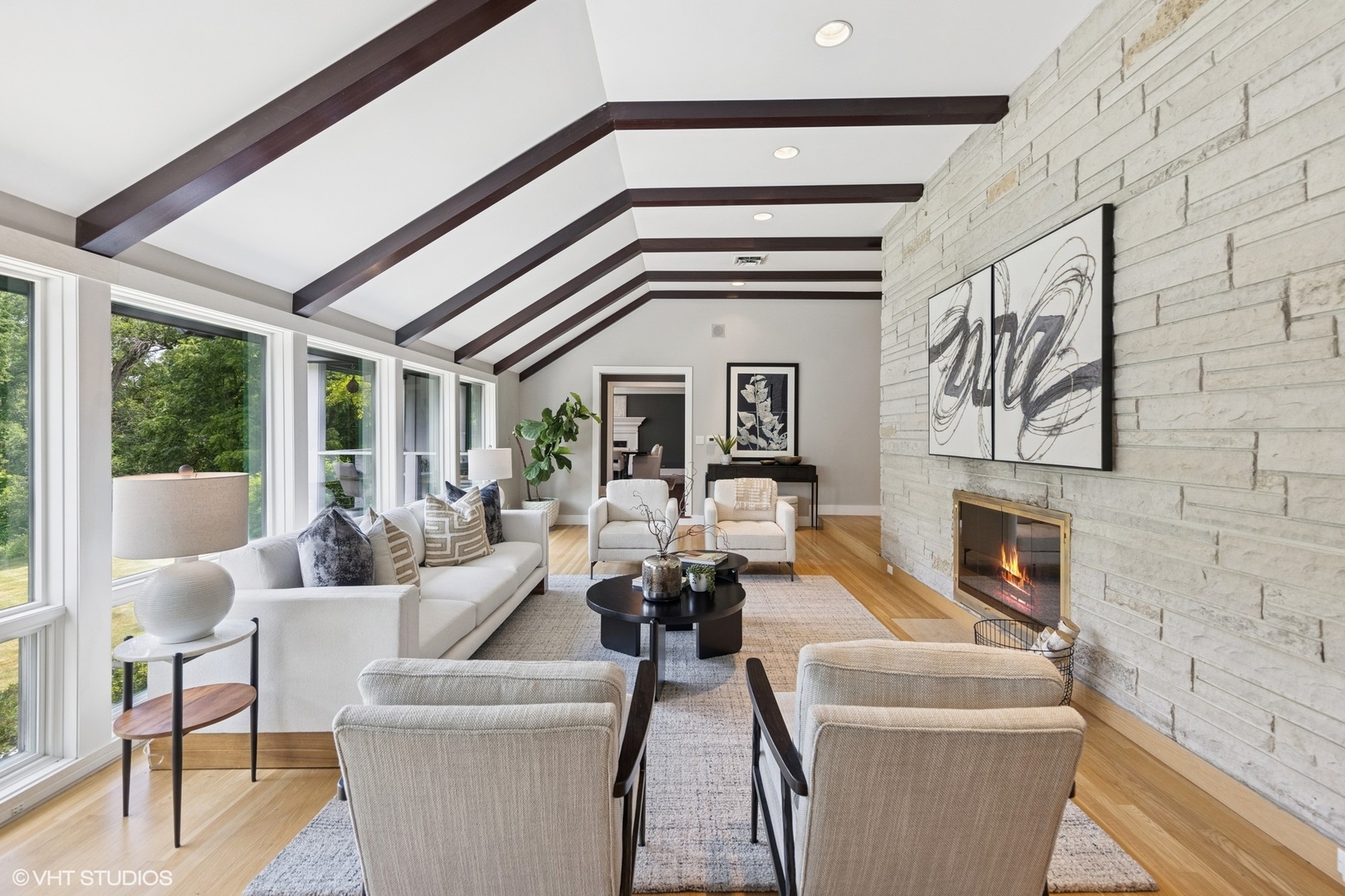 1030 CRESCENT Boulevard, Glen Ellyn, IL 60137