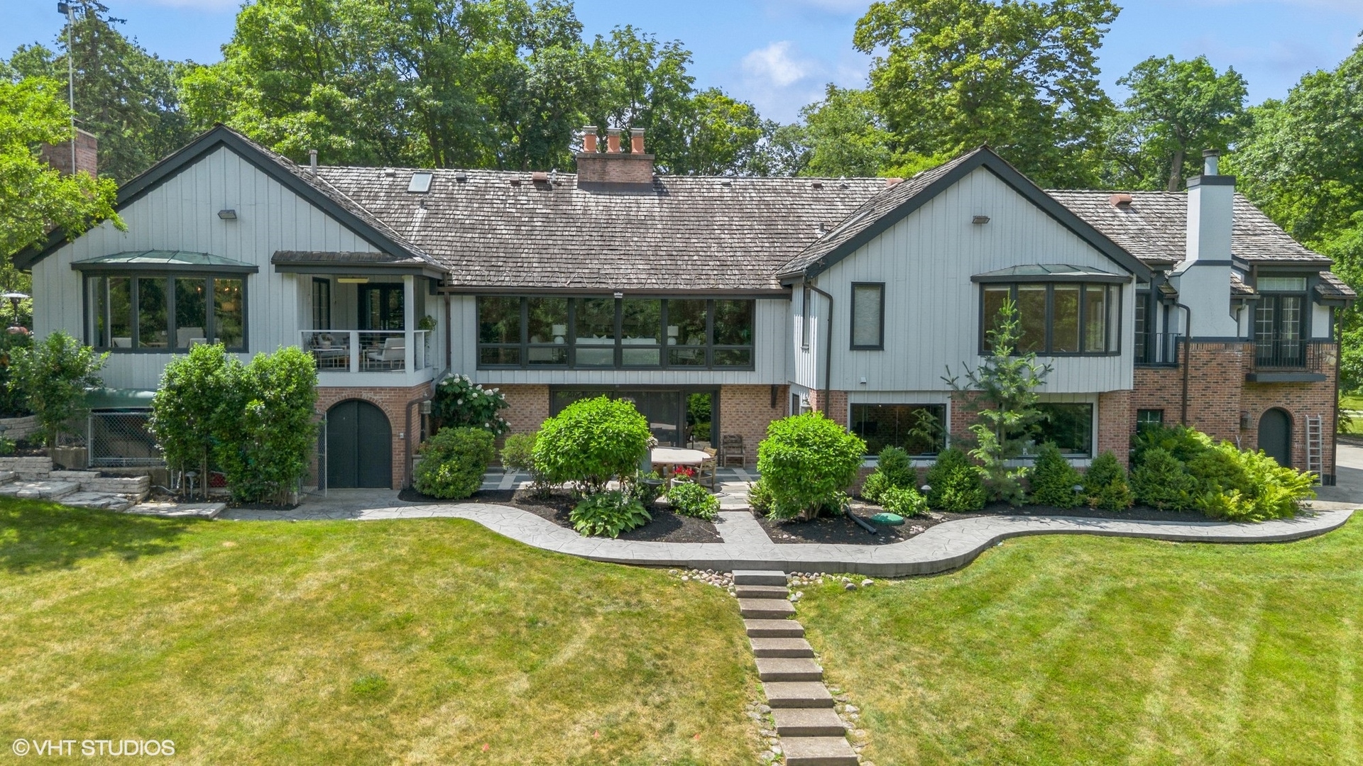 1030 CRESCENT Boulevard, Glen Ellyn, IL 60137