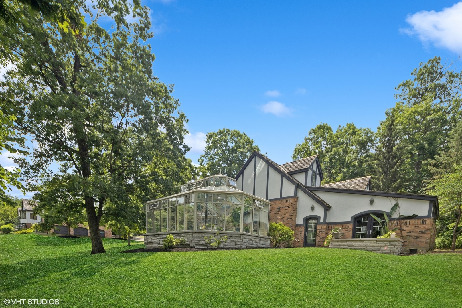 1030 CRESCENT Boulevard, Glen Ellyn, IL 60137