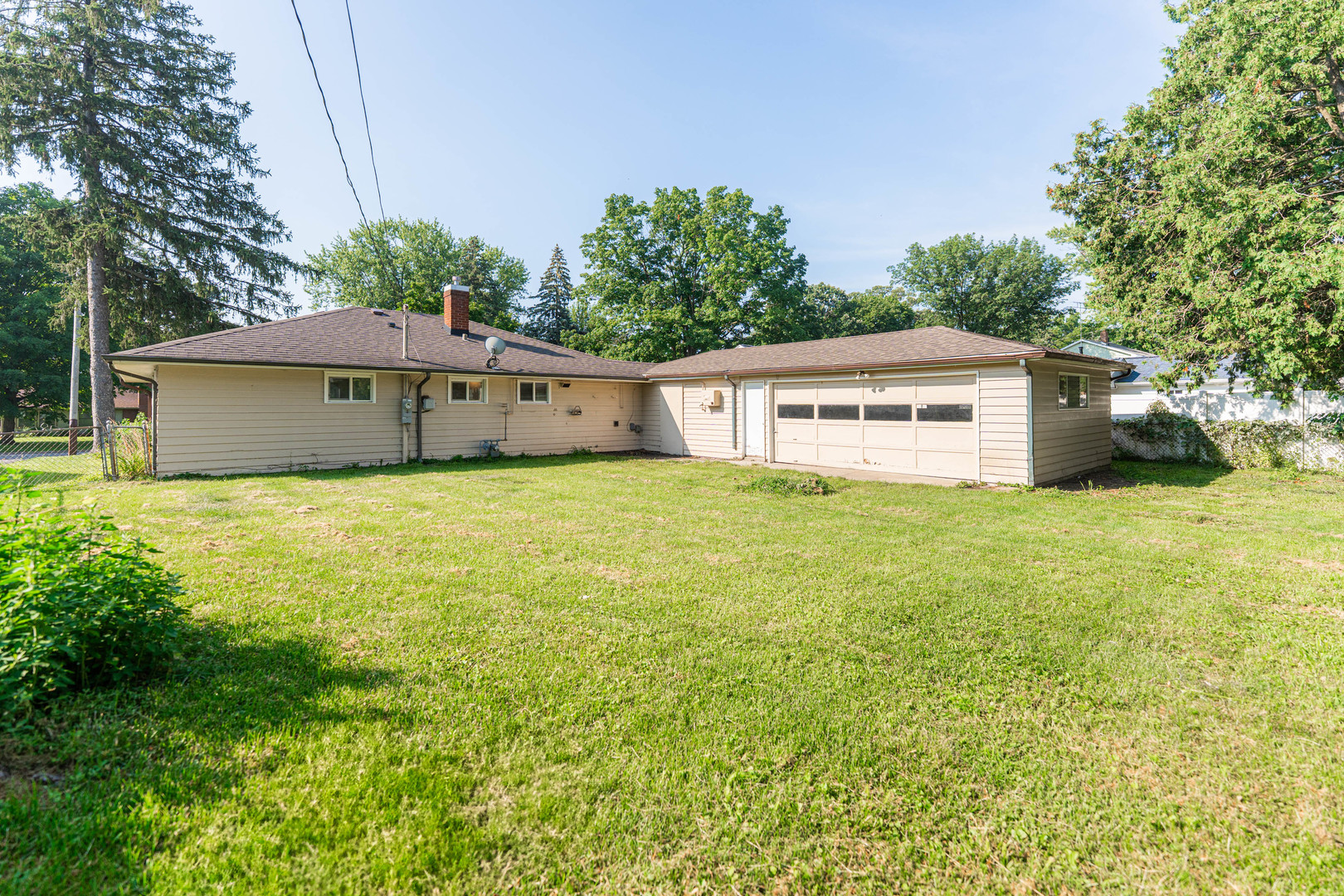 124 Tilton Park Drive, DeKalb, IL 60115