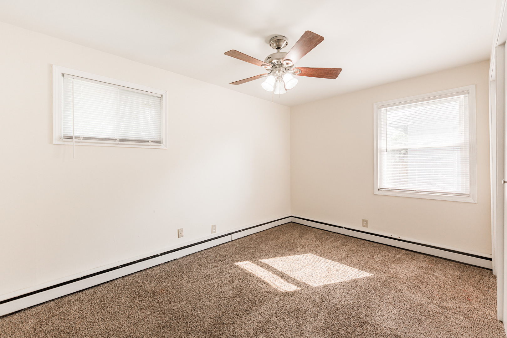 124 Tilton Park Drive, DeKalb, IL 60115