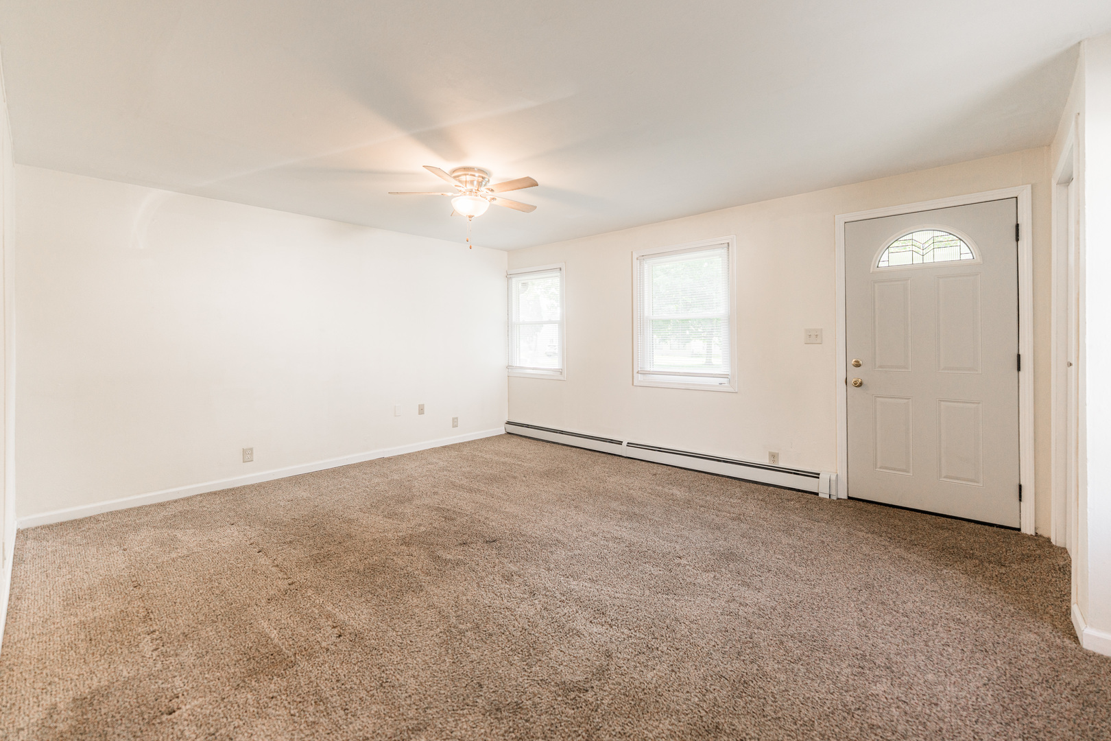 124 Tilton Park Drive, DeKalb, IL 60115