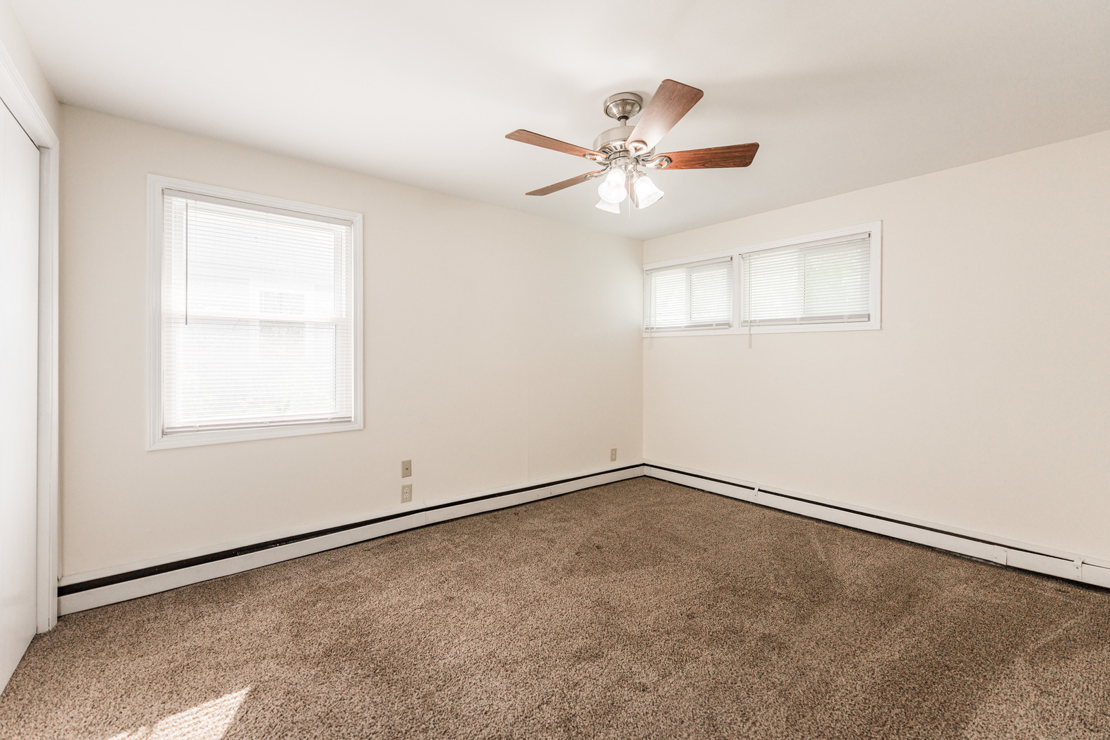 124 Tilton Park Drive, DeKalb, IL 60115