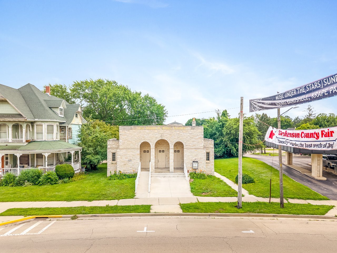 429 W Stephenson Street, Freeport, IL 61032