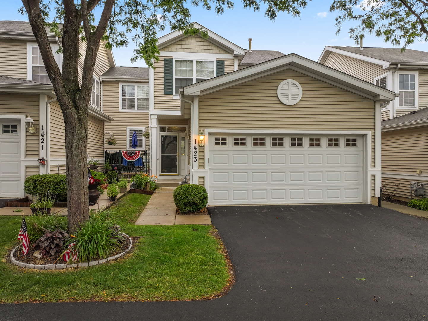 1423 W Remington Lane, Round Lake, IL 60073