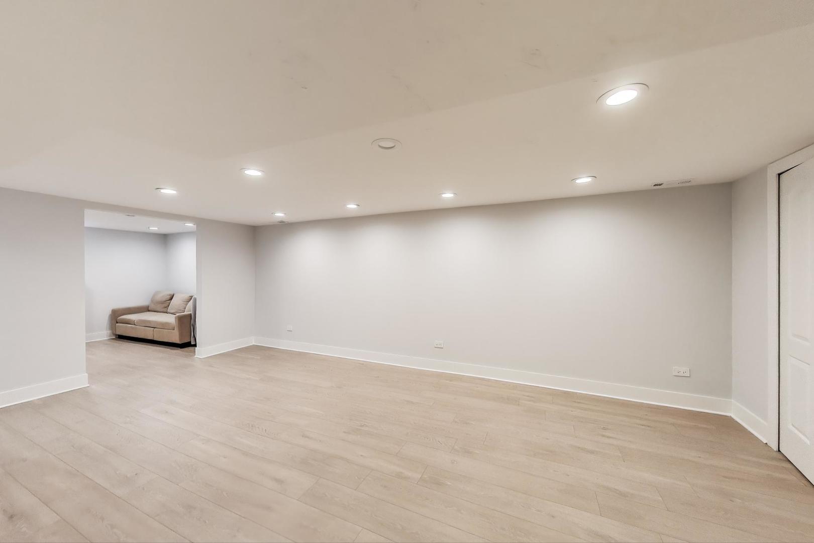 1394 Carol Lane, Des Plaines, IL 60018