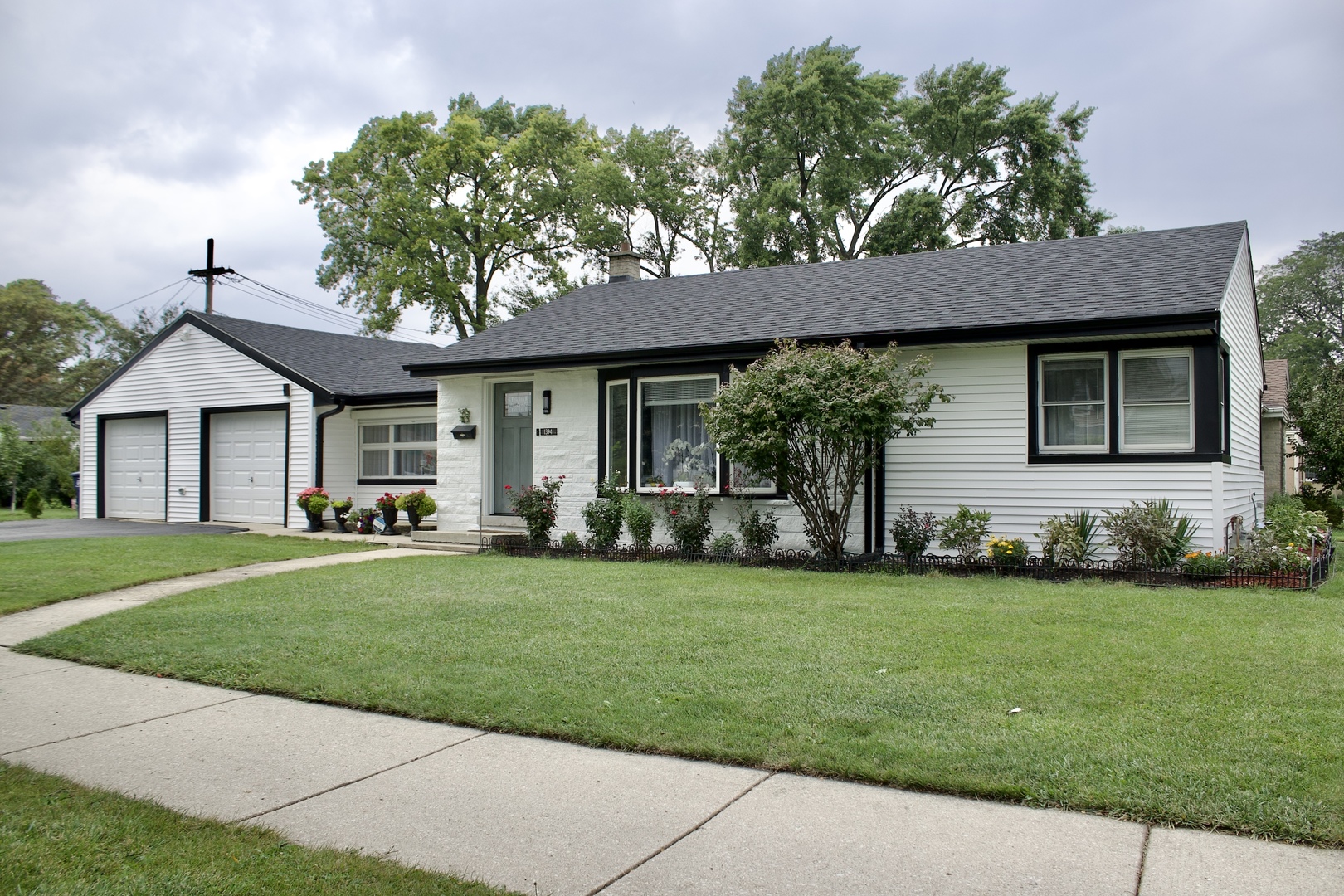 1394 Carol Lane, Des Plaines, IL 60018