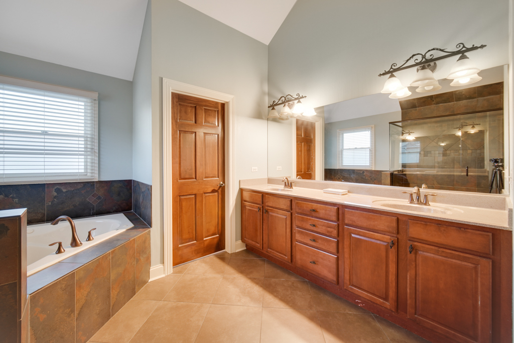 12929 Alpine Way, Plainfield, IL 60585