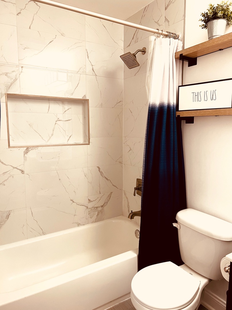 4931 S Prairie Avenue #2, Chicago, IL 60615