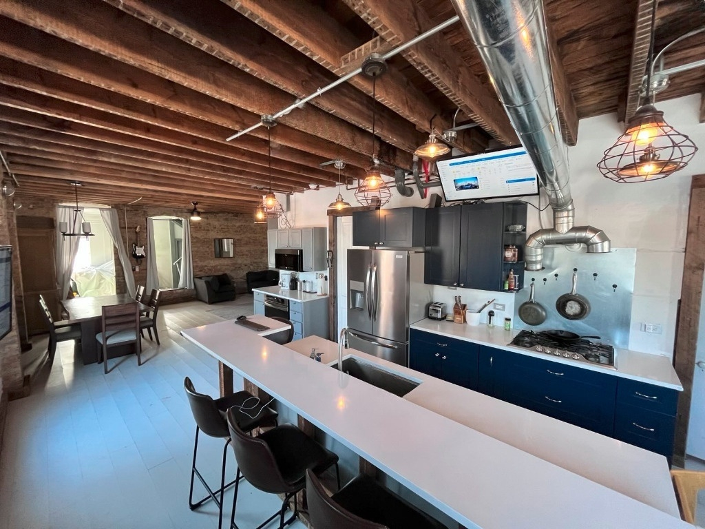 1413 W 16th Street, Chicago, IL 60608
