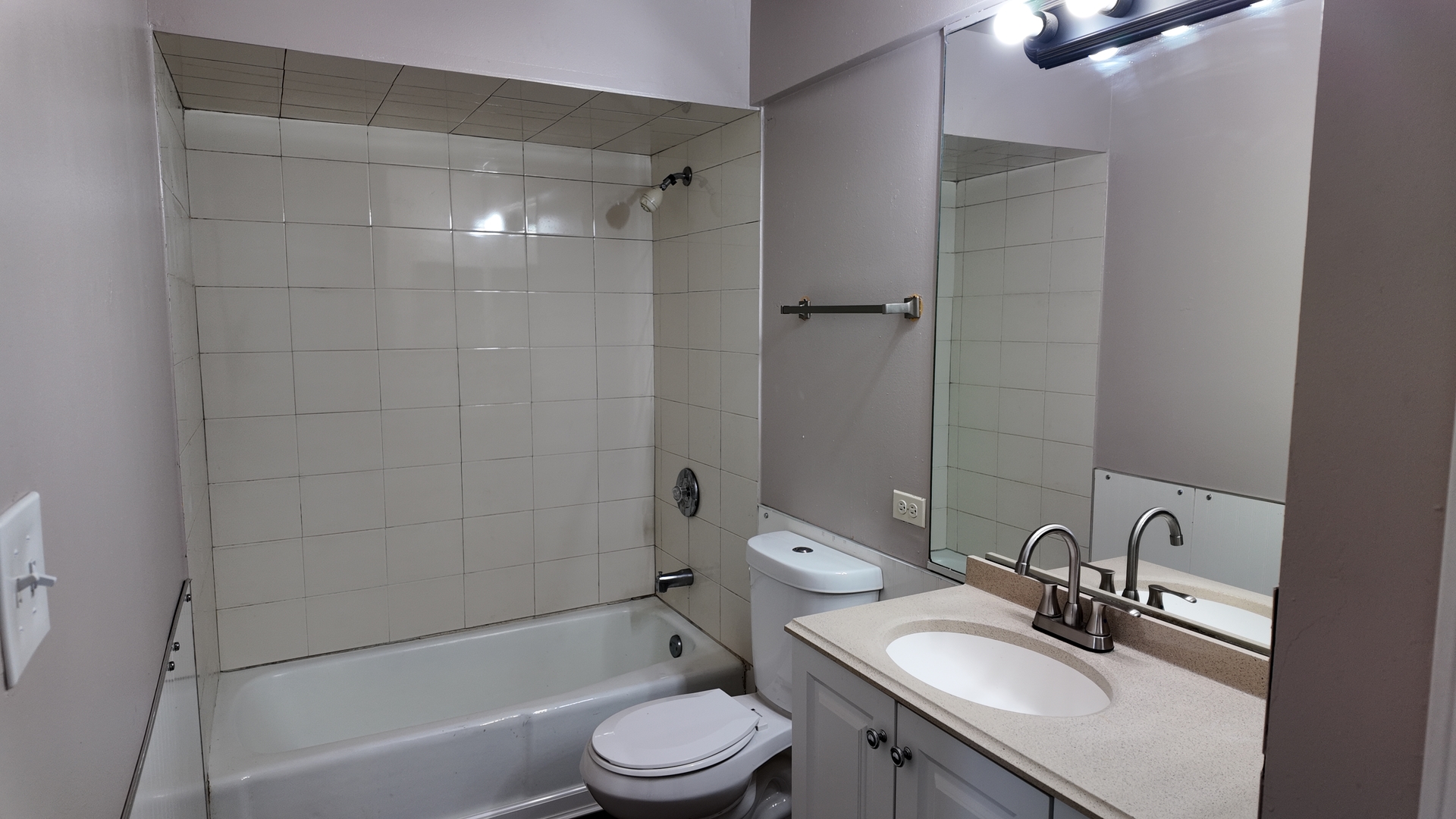 15711 Peggy Lane #7, Oak Forest, IL 60452
