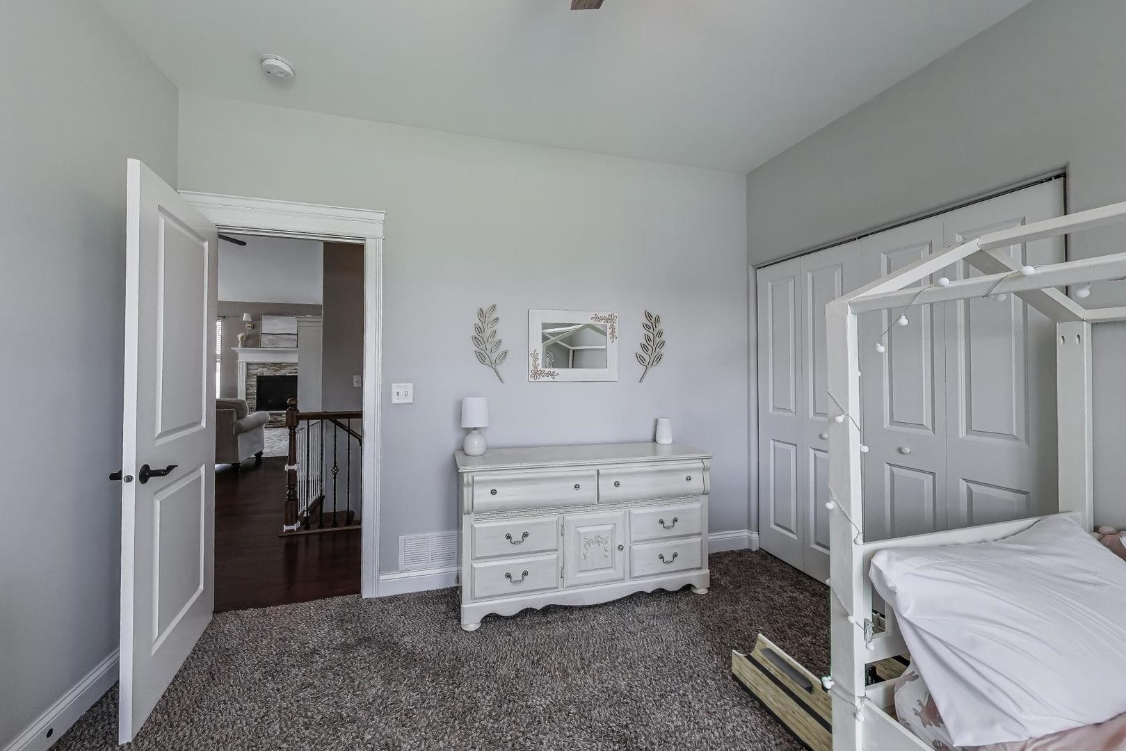 2320 Coventry Circle, Sycamore, IL 60178
