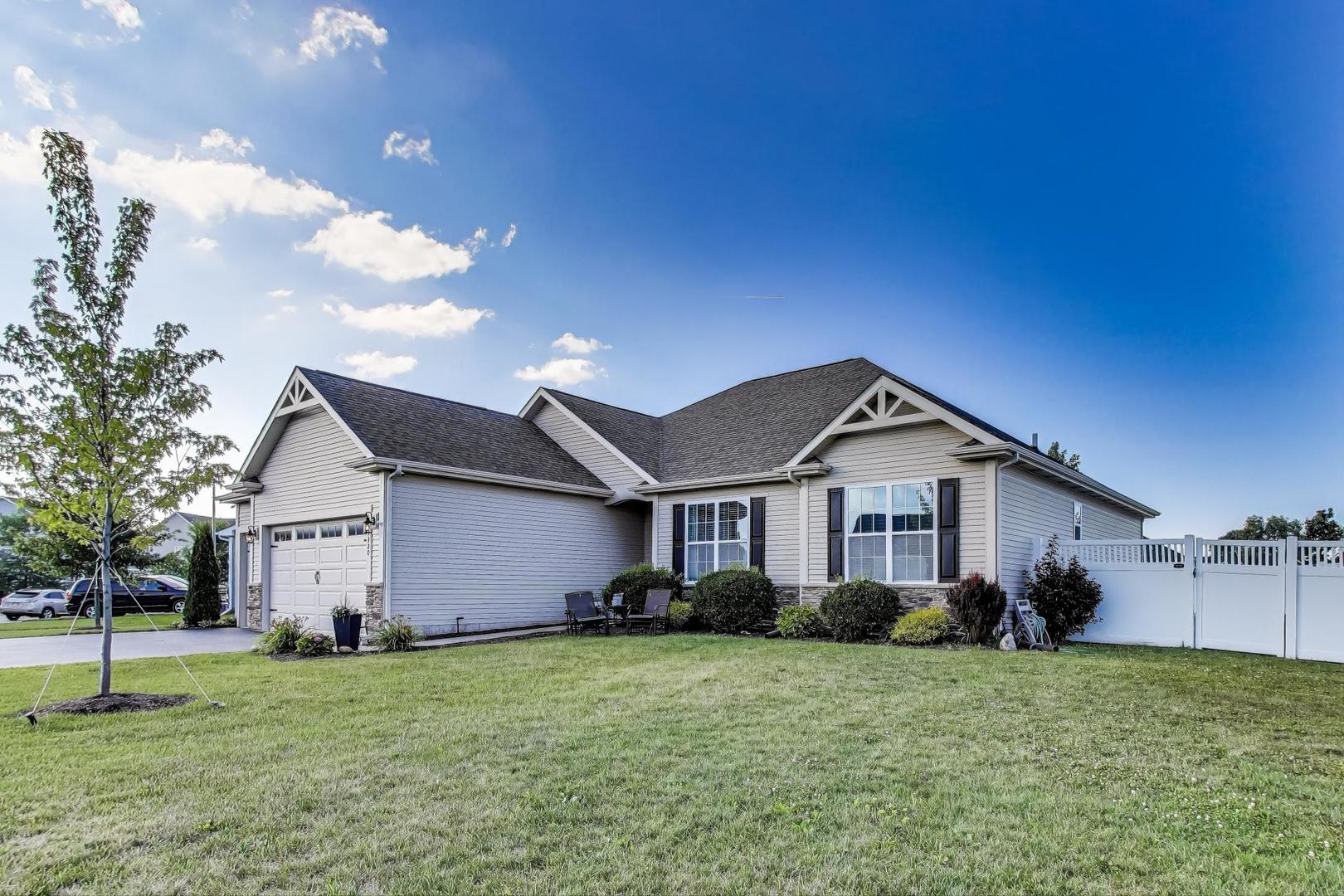 2320 Coventry Circle, Sycamore, IL 60178