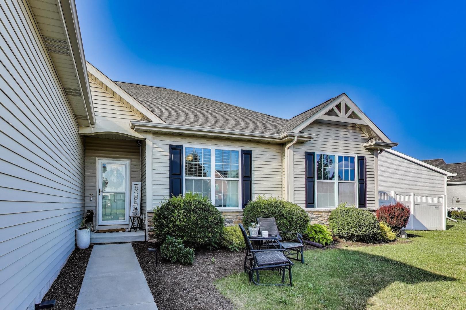 2320 Coventry Circle, Sycamore, IL 60178