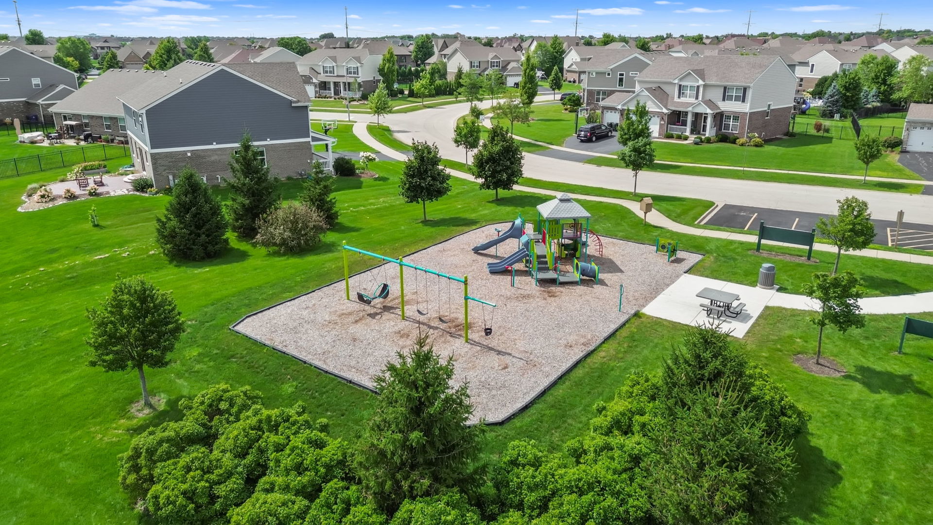 2185 Bristol Park Road, New Lenox, IL 60451