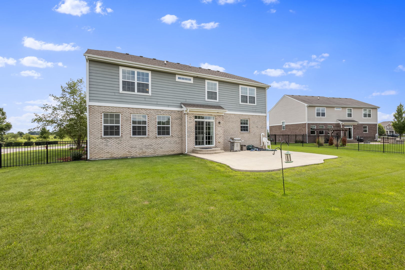 2185 Bristol Park Road, New Lenox, IL 60451
