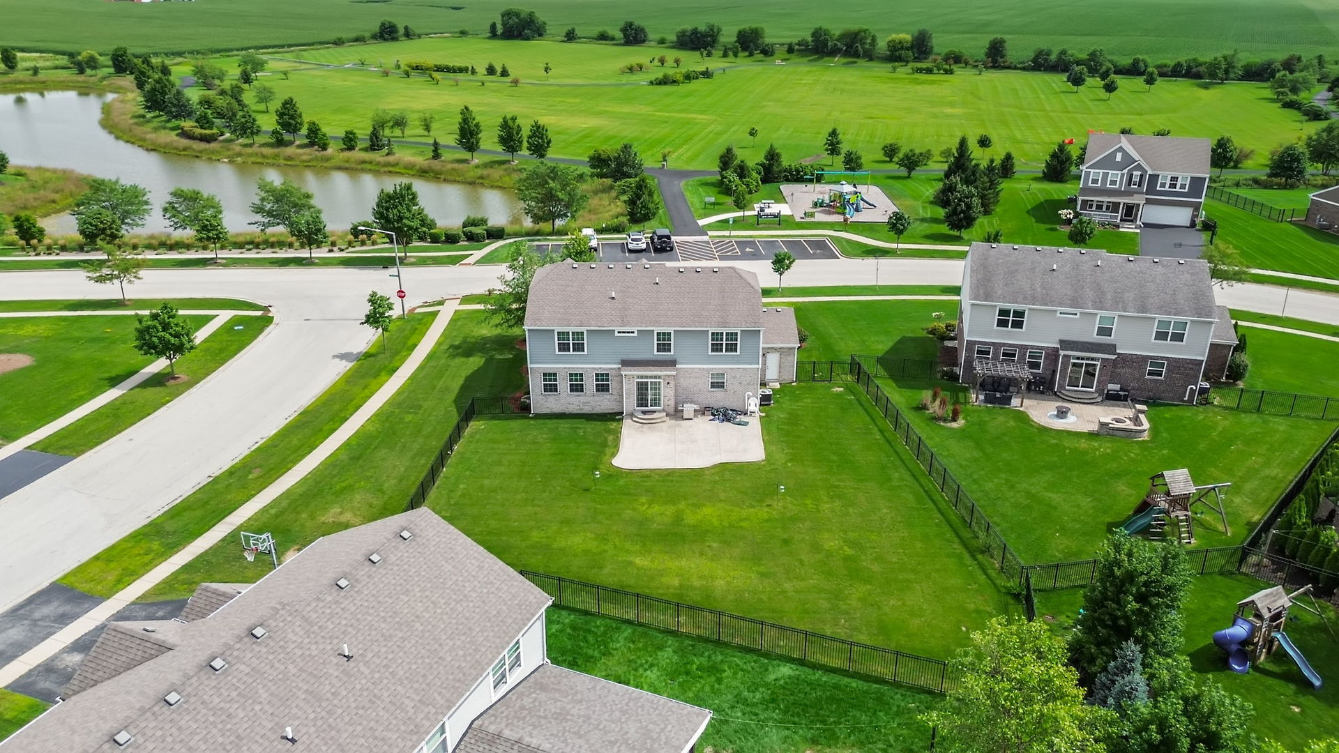 2185 Bristol Park Road, New Lenox, IL 60451