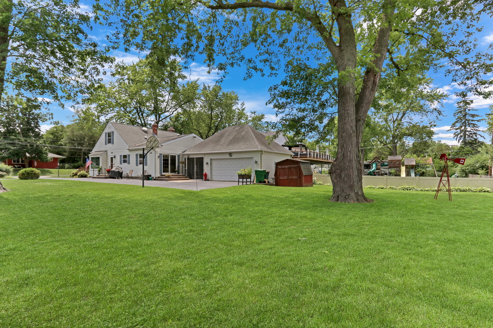 118 Harvey Avenue, Grayslake, IL 60030