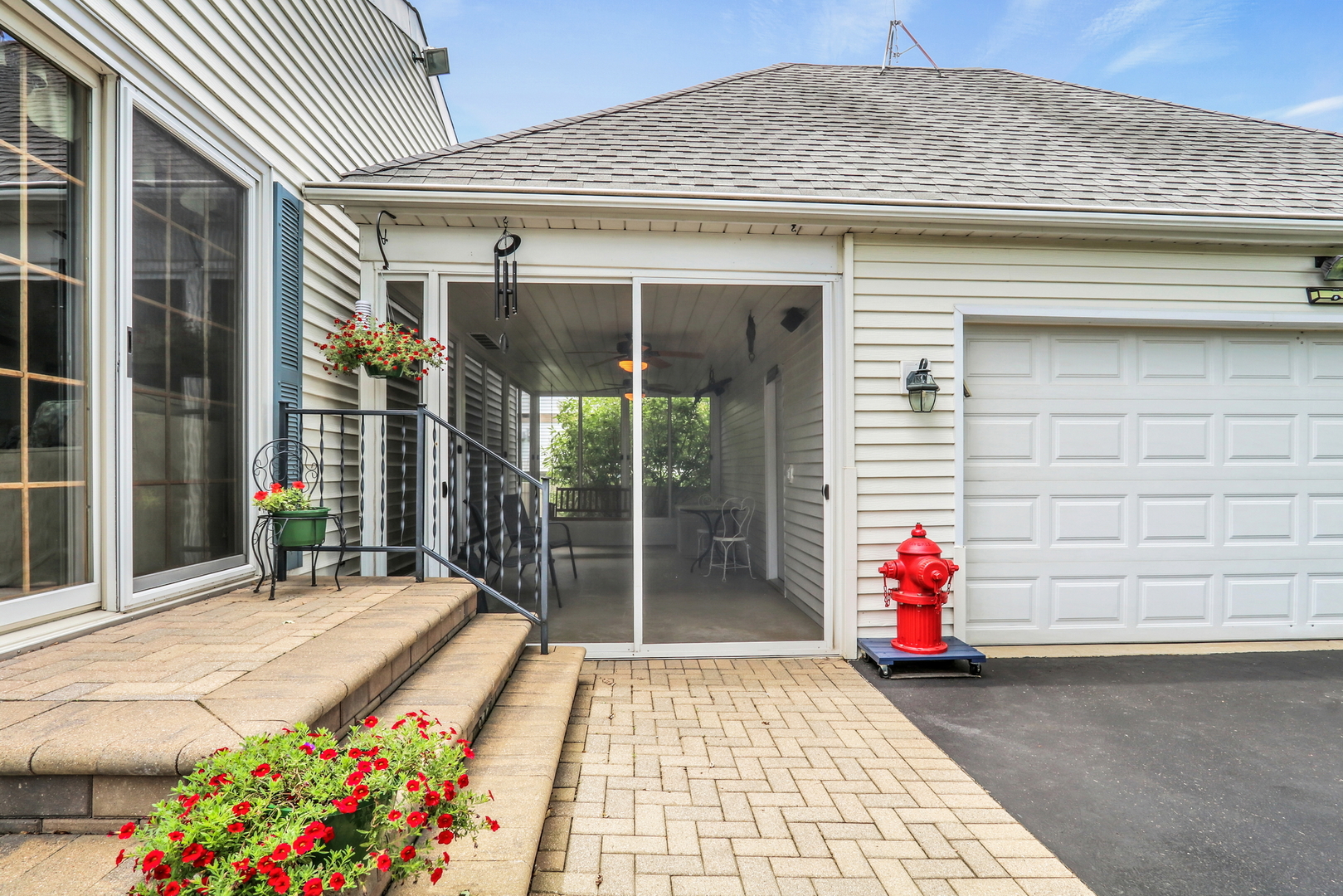 118 Harvey Avenue, Grayslake, IL 60030