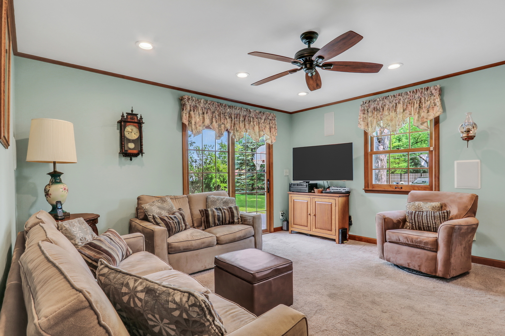 118 Harvey Avenue, Grayslake, IL 60030