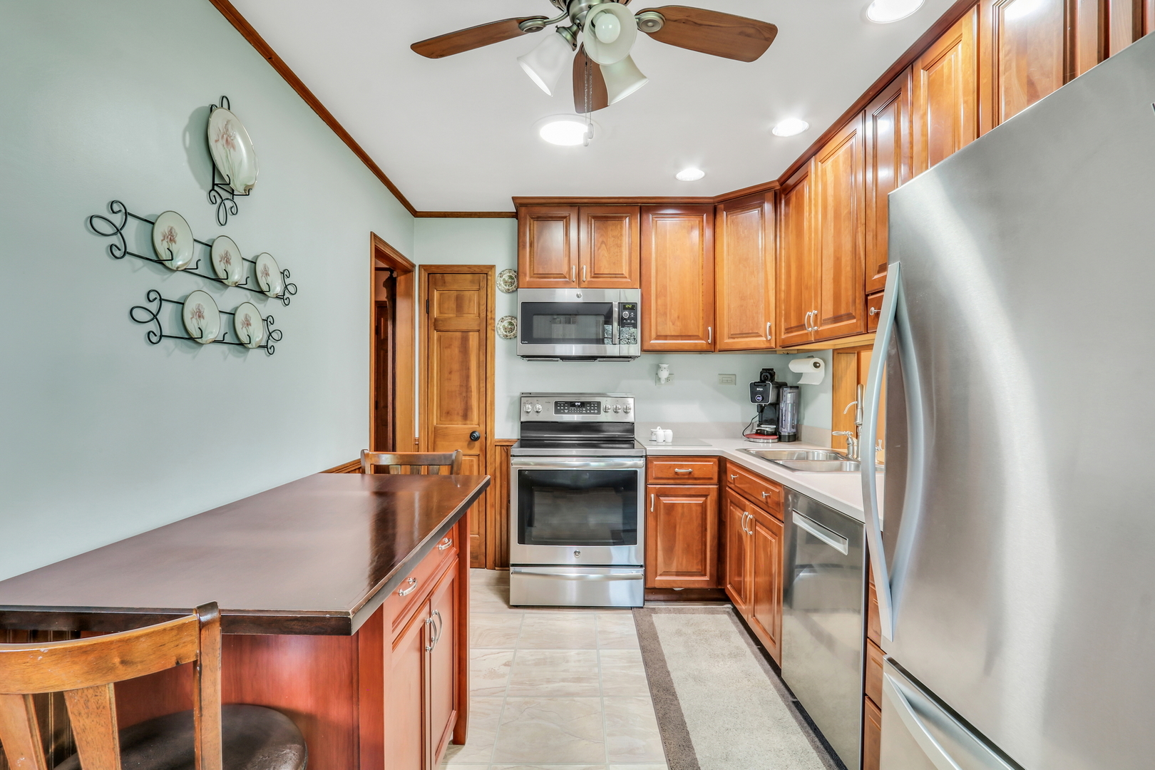 118 Harvey Avenue, Grayslake, IL 60030