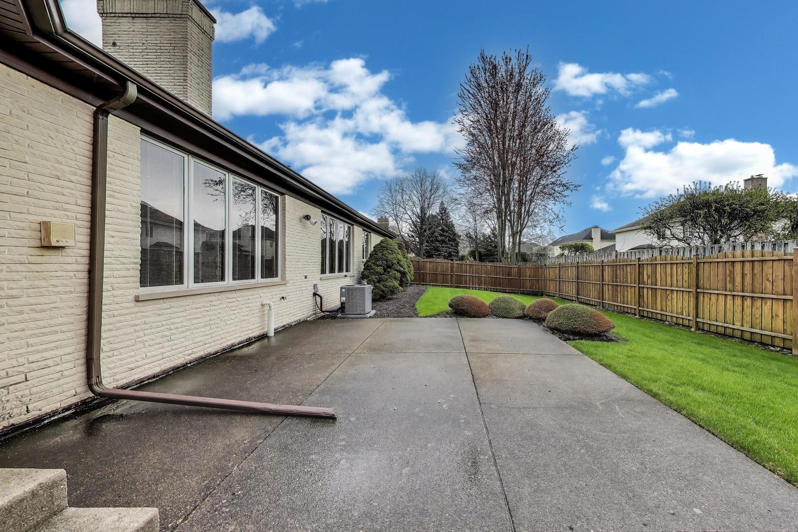 3617 Ari Lane, Glenview, IL 60026