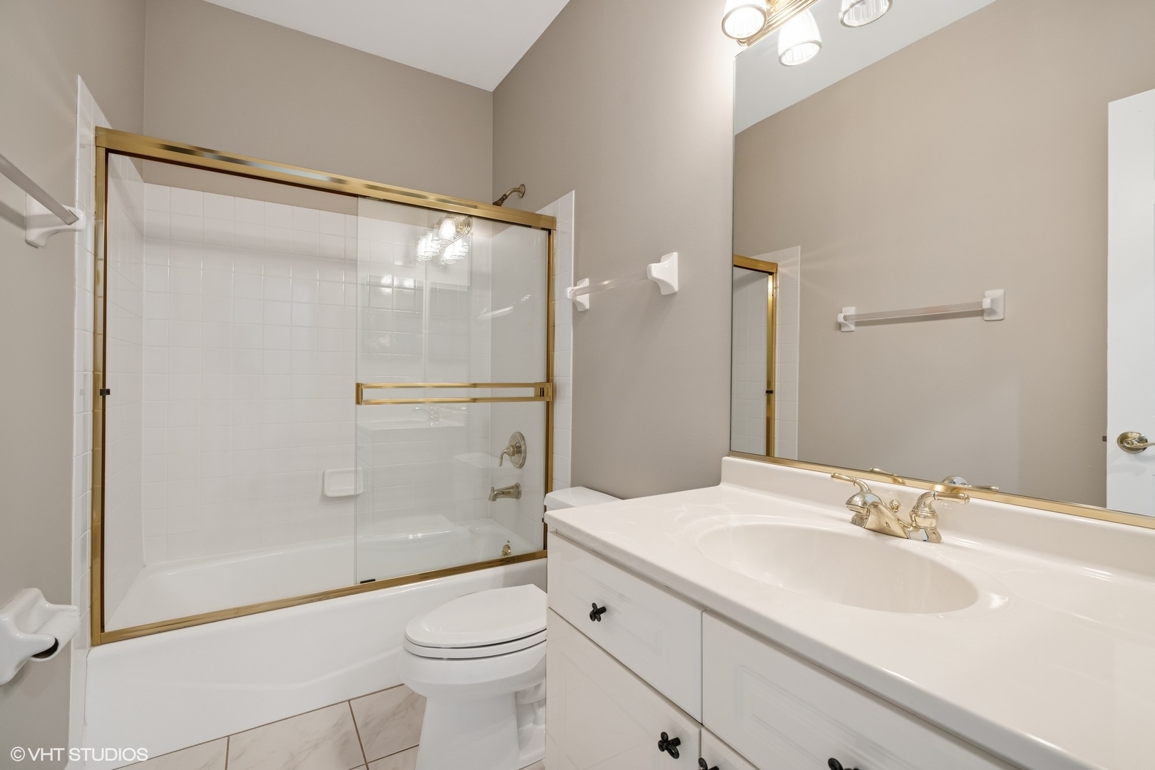 501 Forest Avenue #305, Glen Ellyn, IL 60137