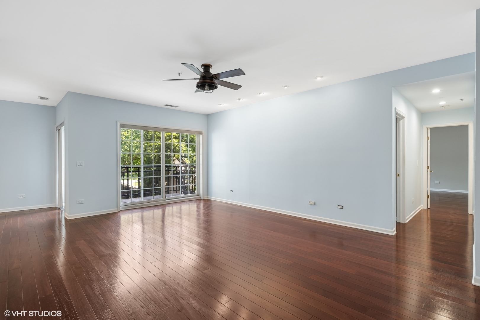 501 Forest Avenue #305, Glen Ellyn, IL 60137