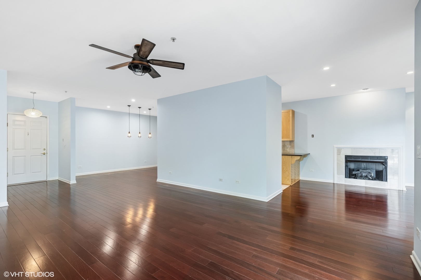 501 Forest Avenue #305, Glen Ellyn, IL 60137