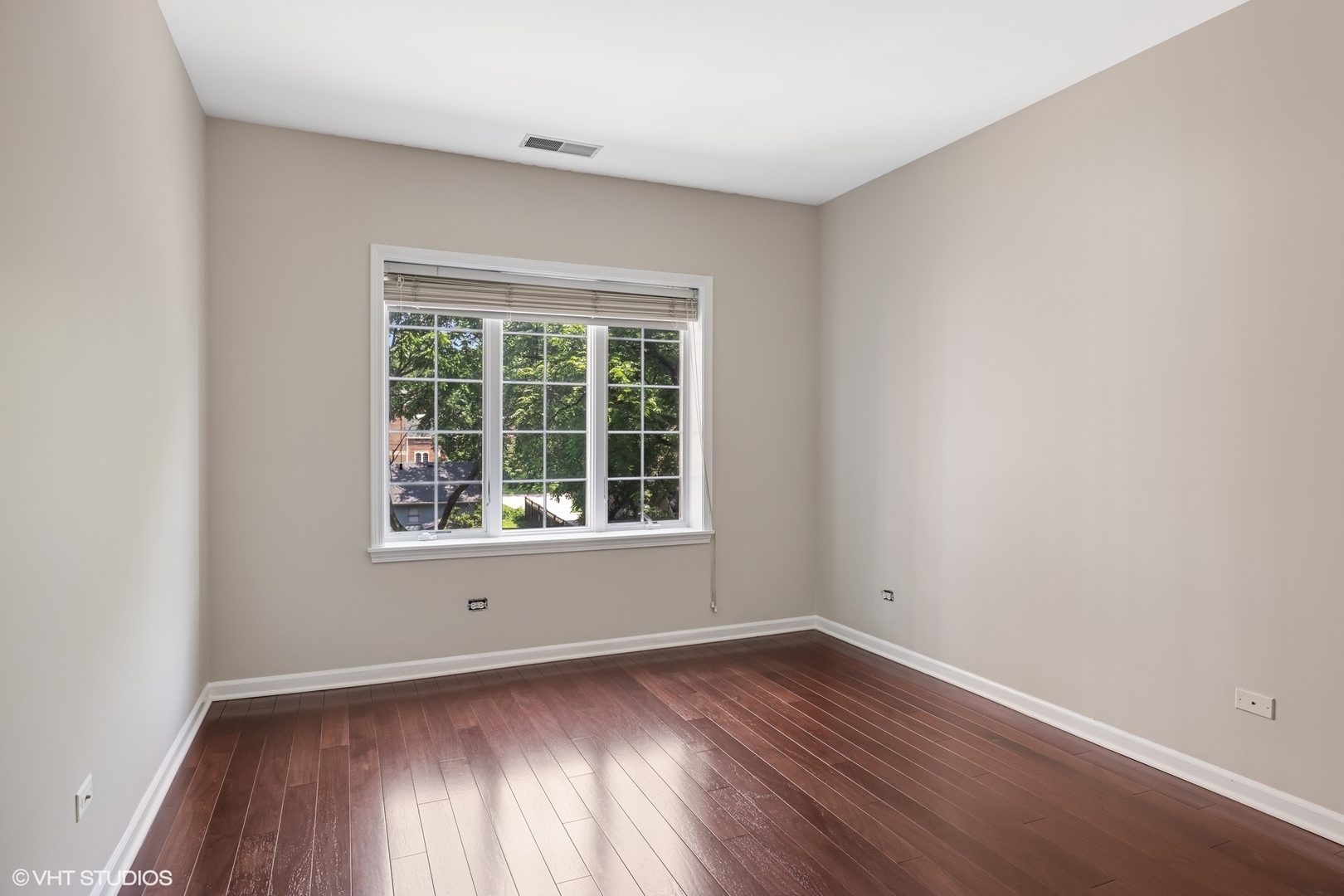 501 Forest Avenue #305, Glen Ellyn, IL 60137