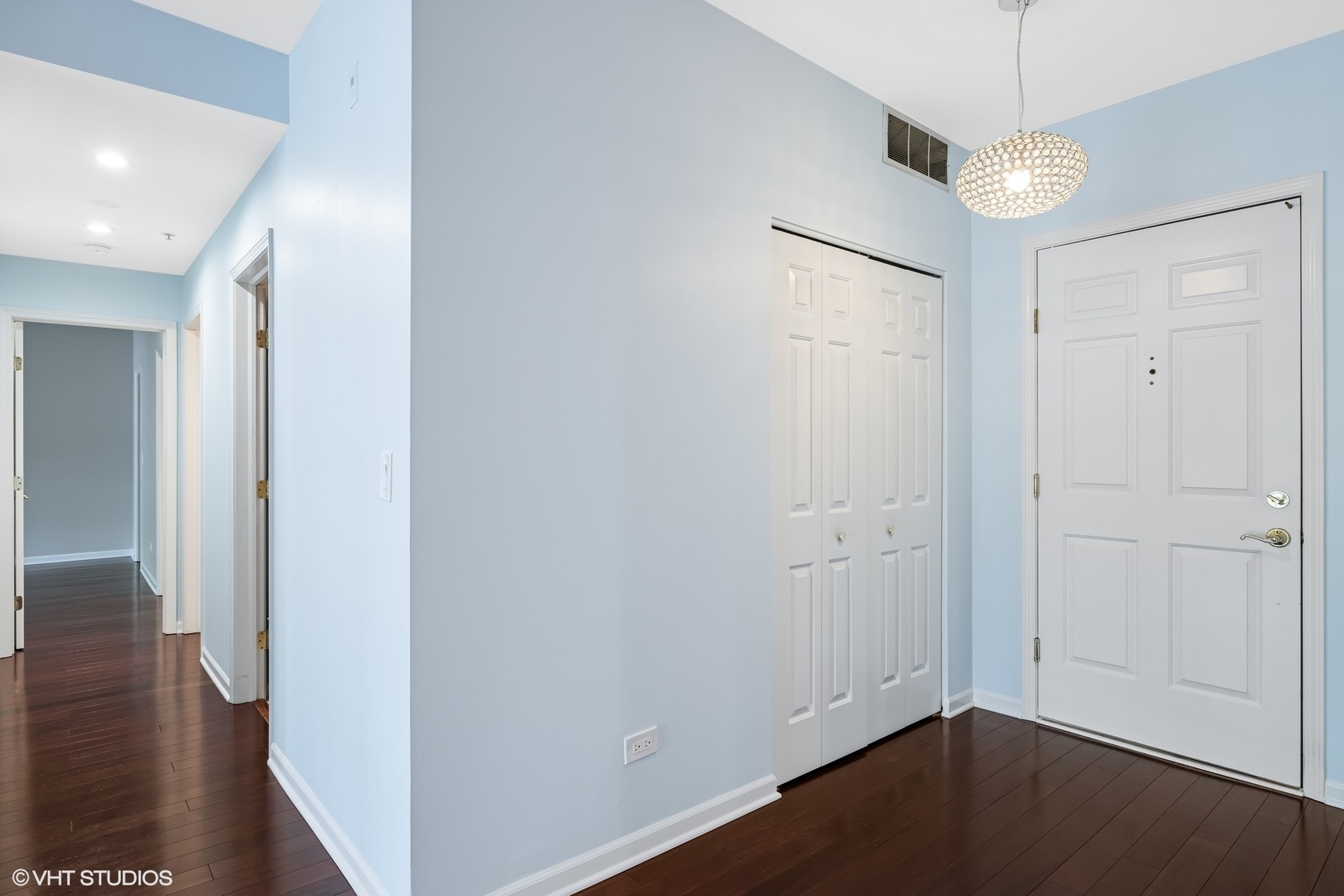 501 Forest Avenue #305, Glen Ellyn, IL 60137