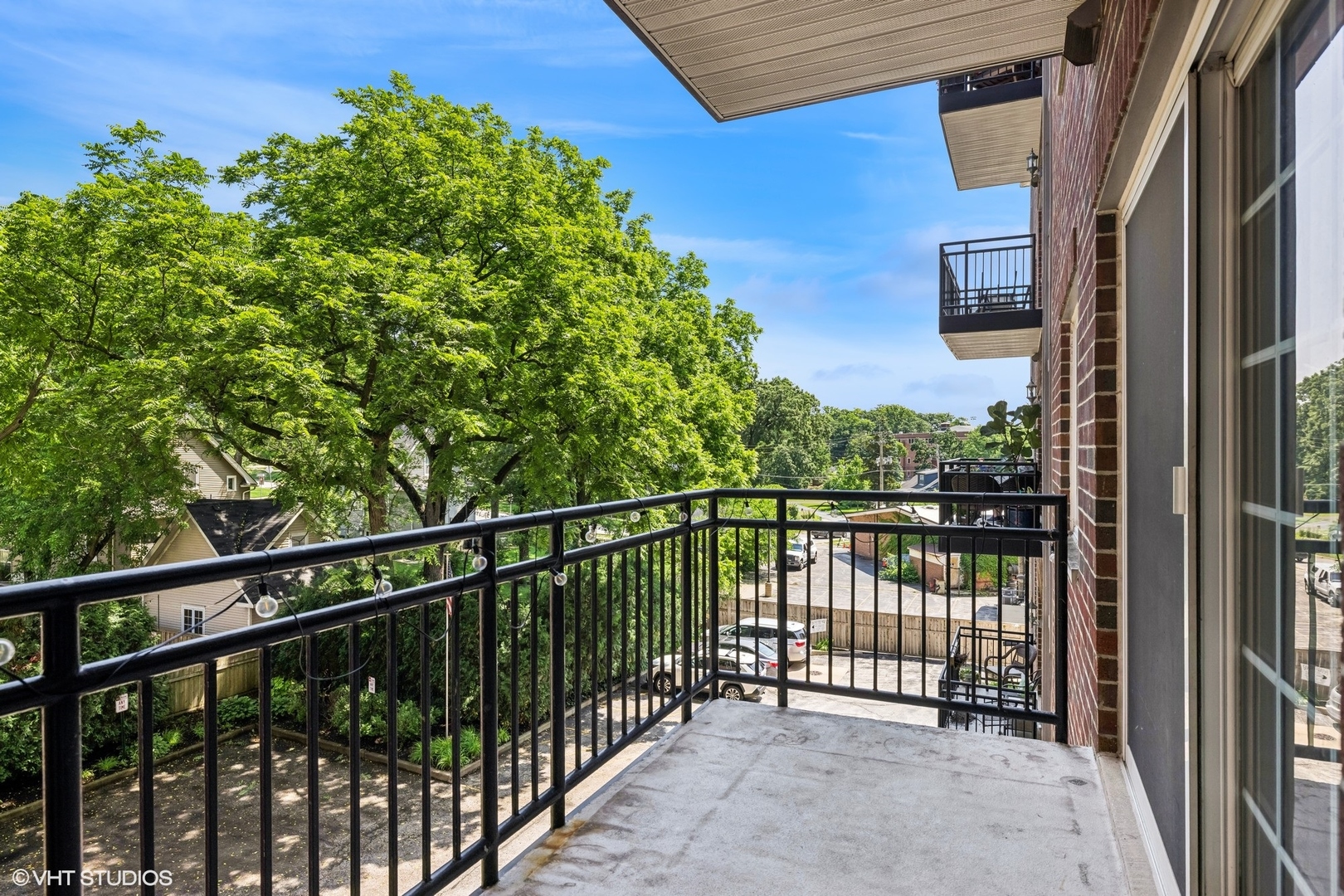 501 Forest Avenue #305, Glen Ellyn, IL 60137