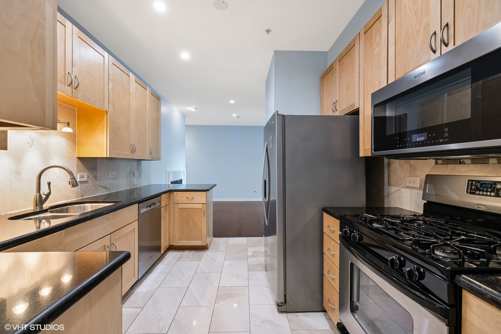 501 Forest Avenue #305, Glen Ellyn, IL 60137
