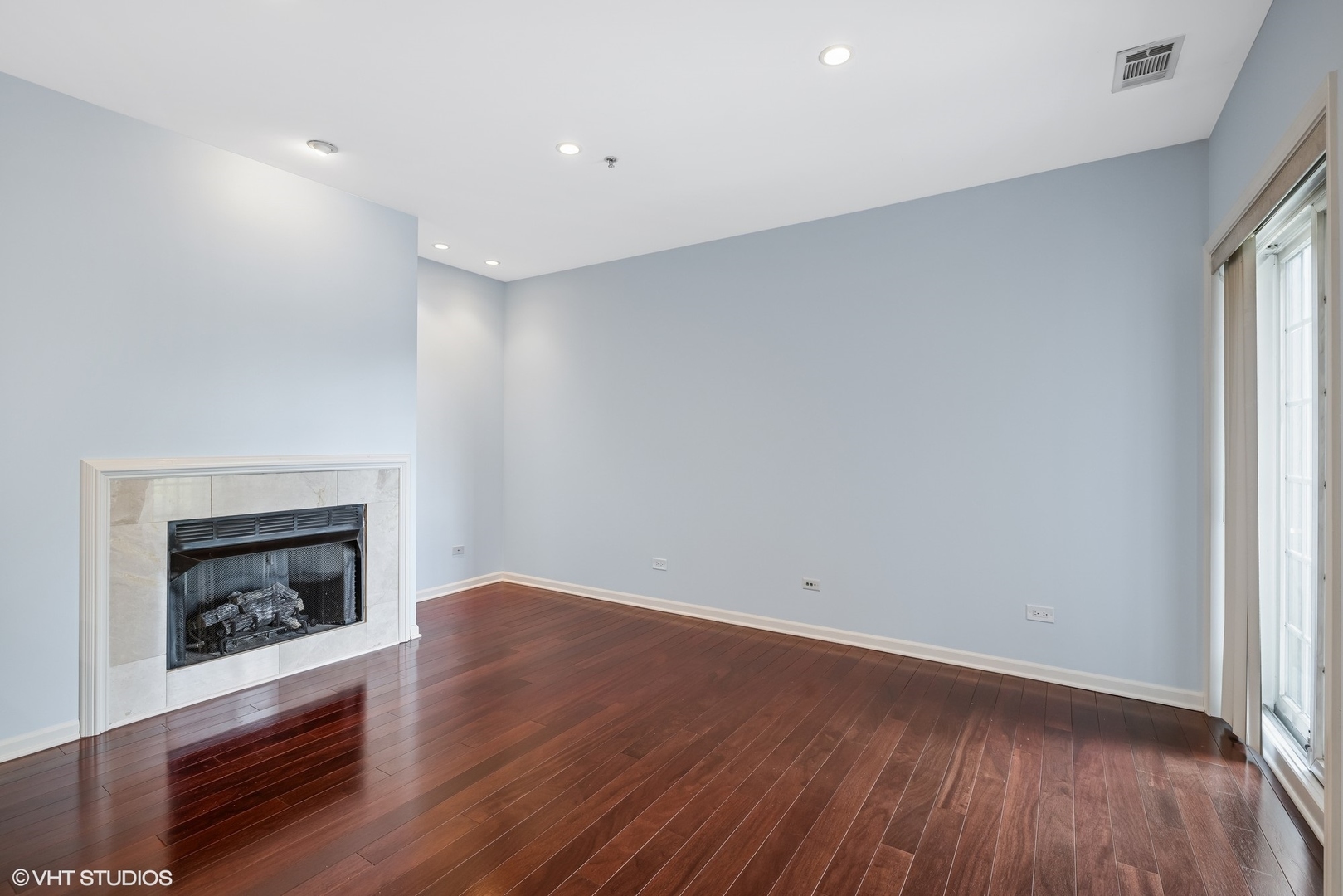 501 Forest Avenue #305, Glen Ellyn, IL 60137