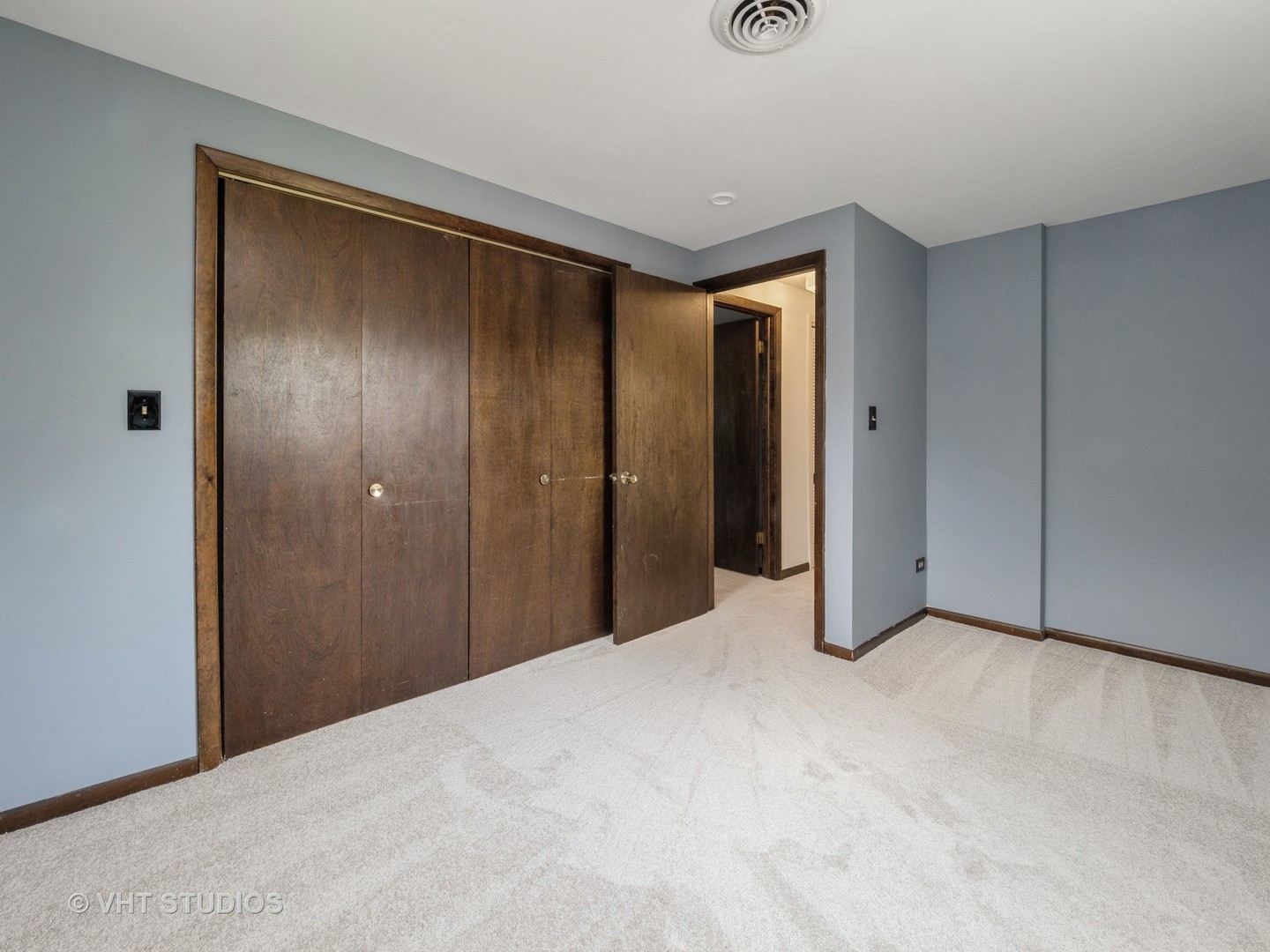 2207 Eastman Street, Rolling Meadows, IL 60008