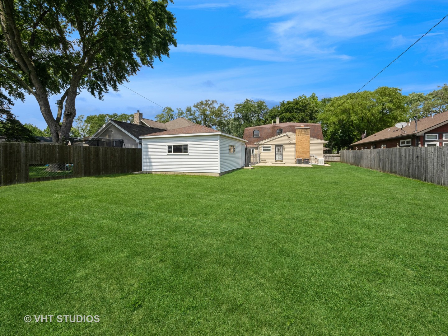 2207 Eastman Street, Rolling Meadows, IL 60008