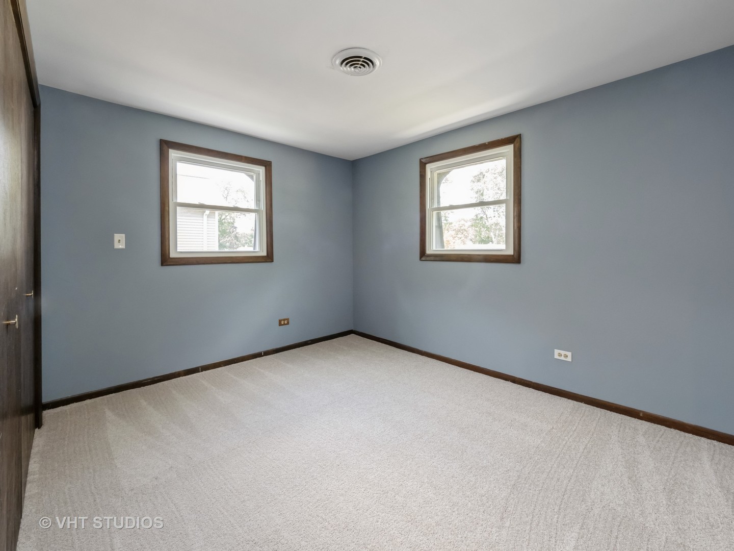 2207 Eastman Street, Rolling Meadows, IL 60008