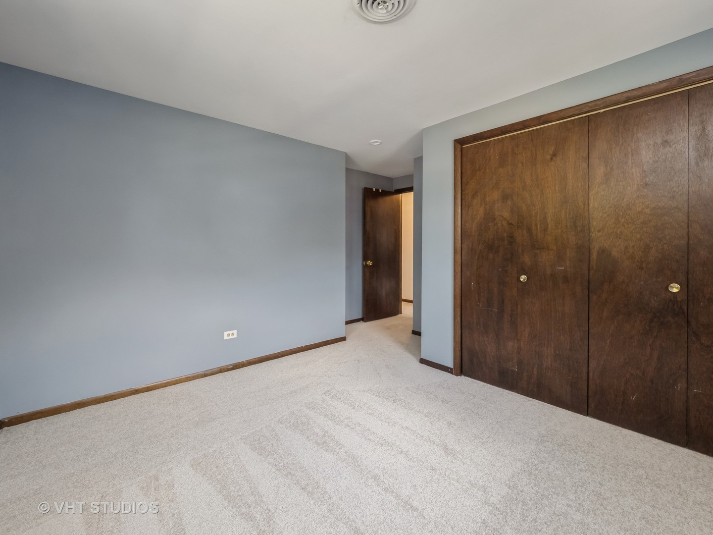 2207 Eastman Street, Rolling Meadows, IL 60008