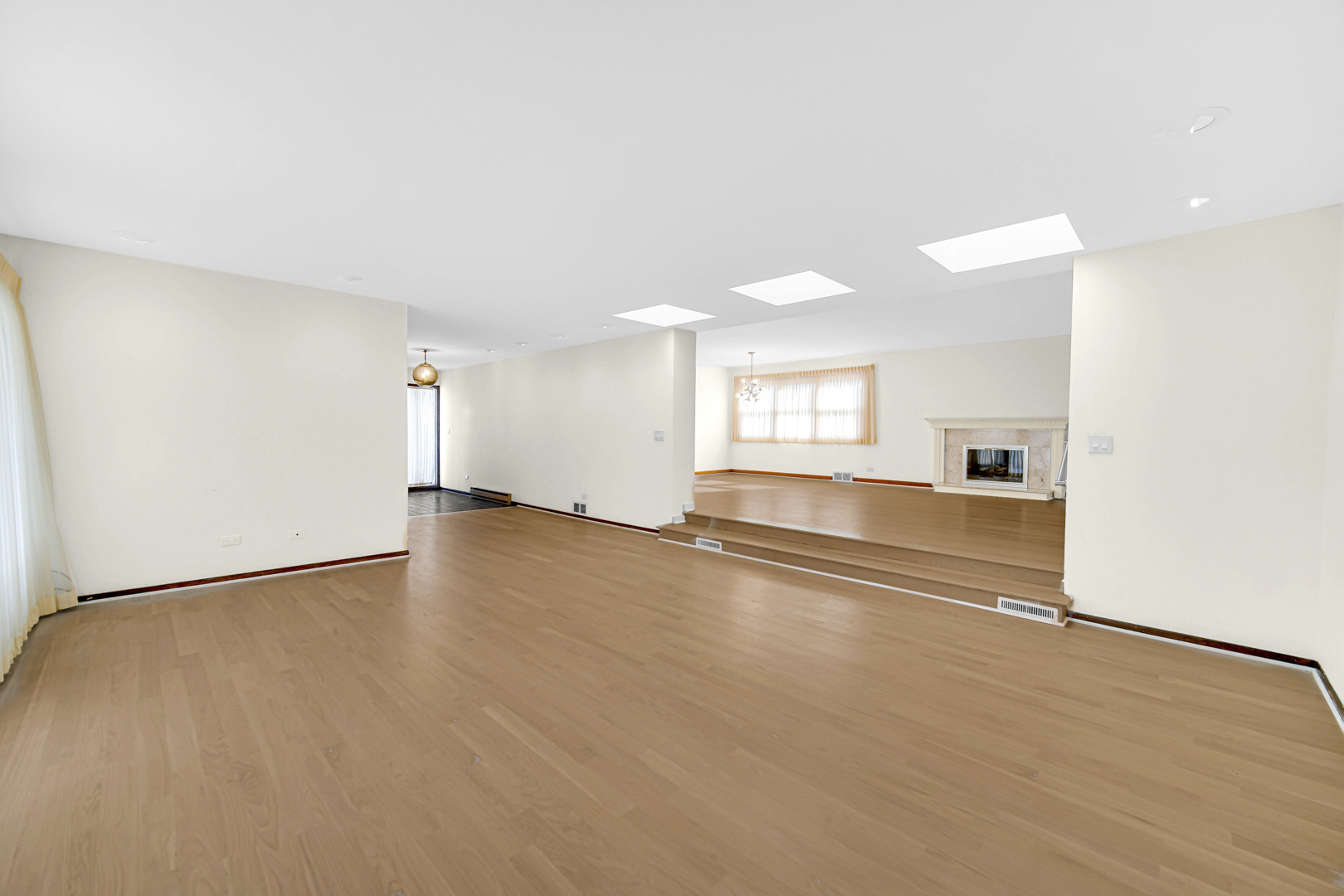 302 N Lincoln Lane, Arlington Heights, IL 60004