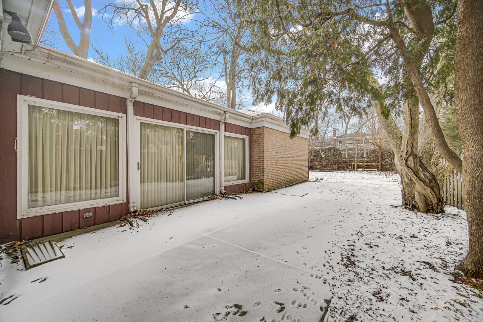 302 N Lincoln Lane, Arlington Heights, IL 60004
