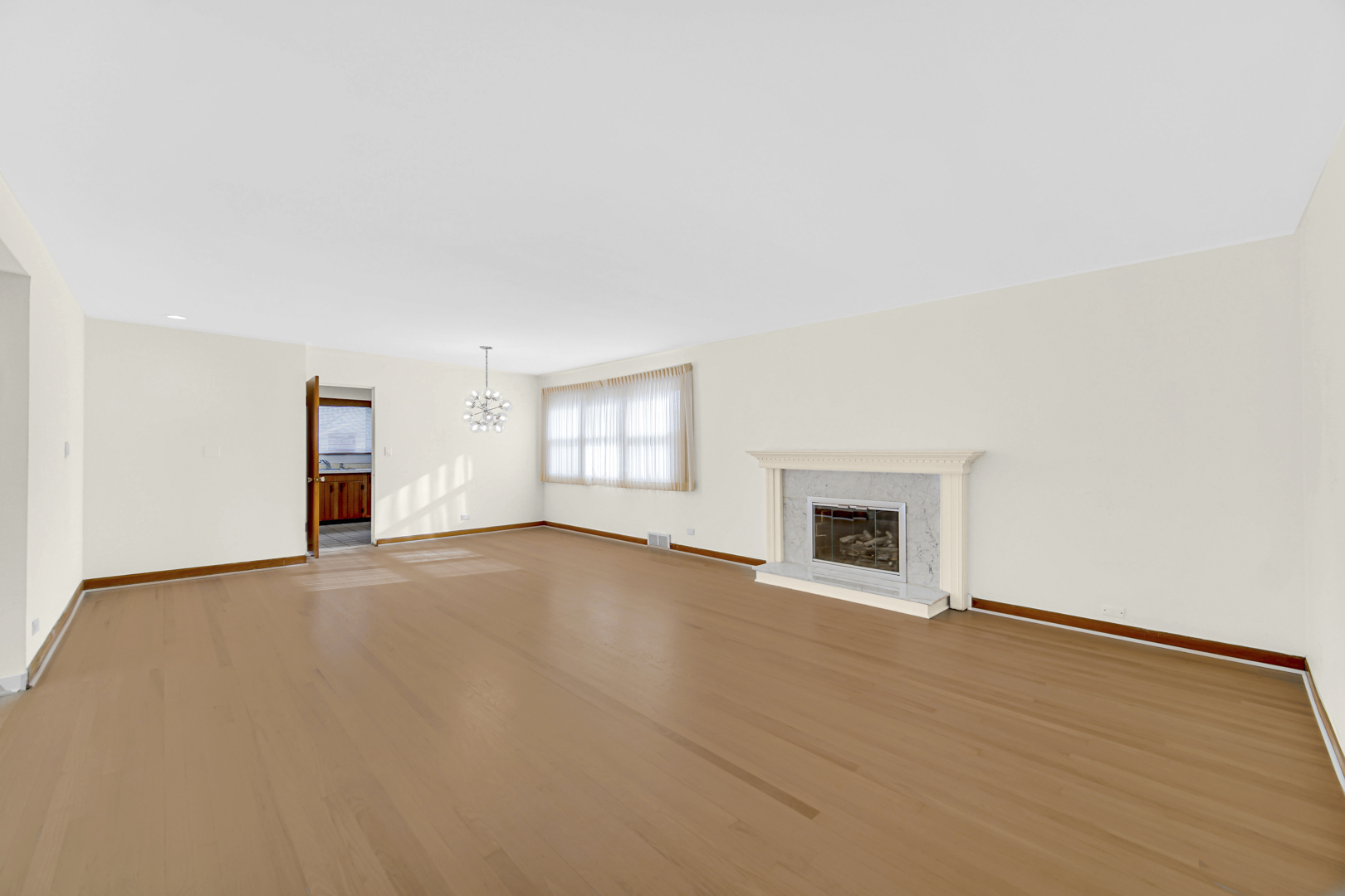 302 N Lincoln Lane, Arlington Heights, IL 60004
